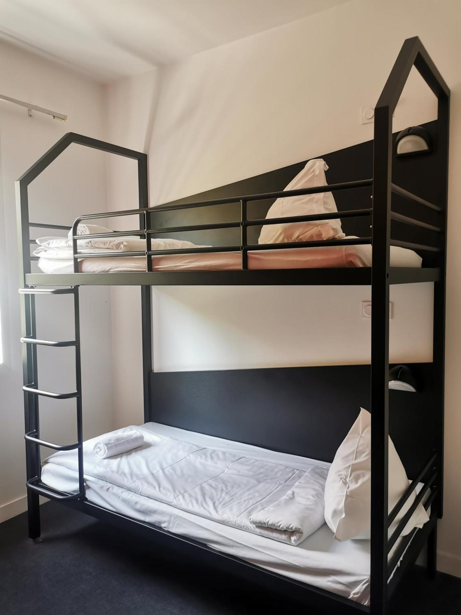 Economy Twin Room