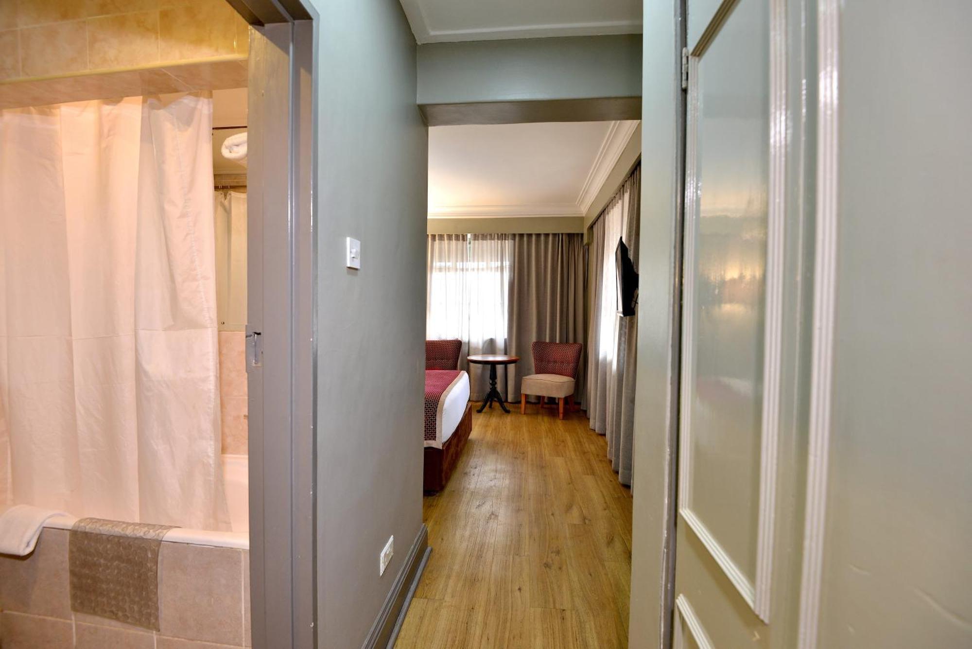 Double Room,1586146799:JPEG