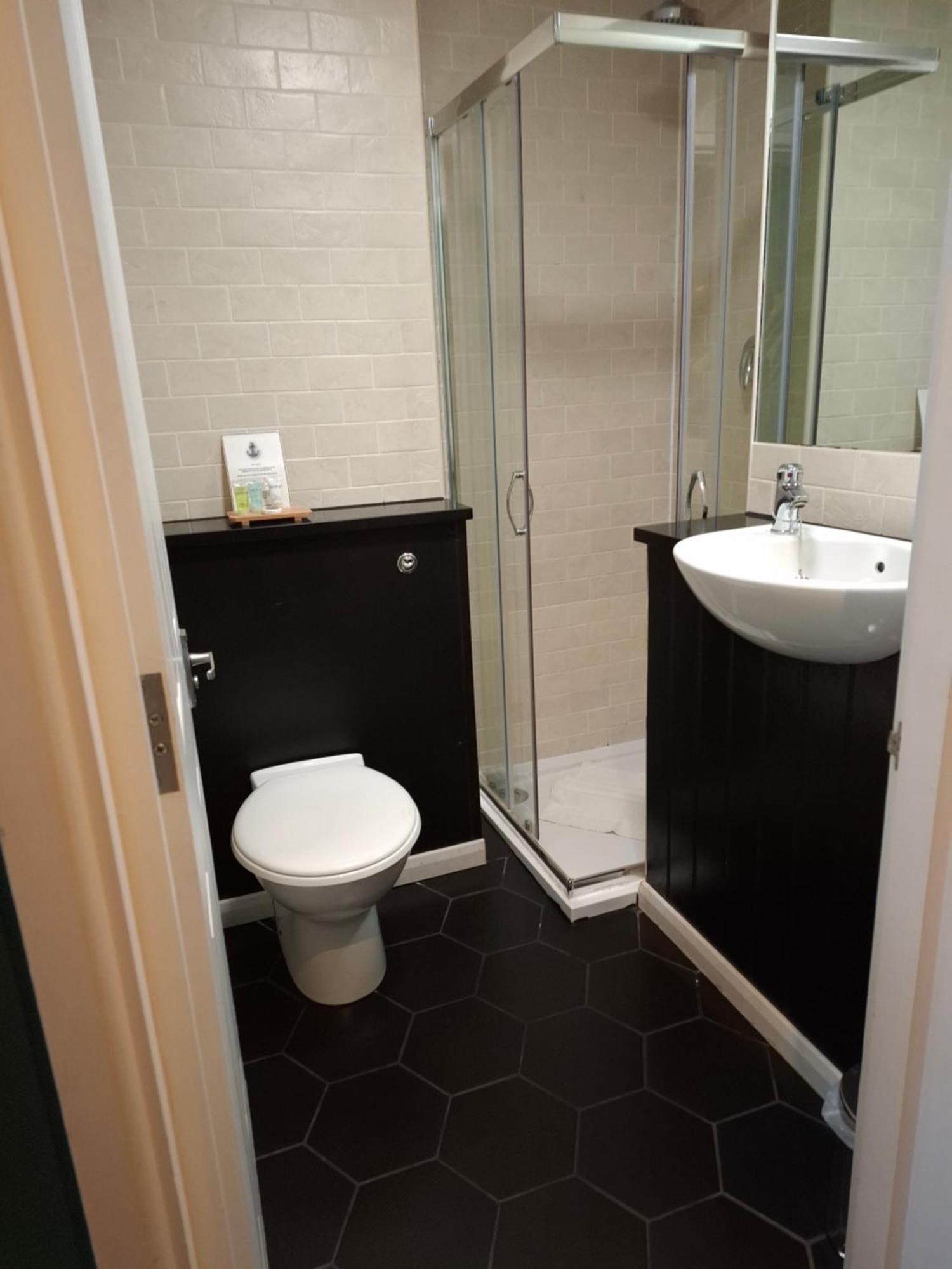 Single Room,1596066661:JPEG