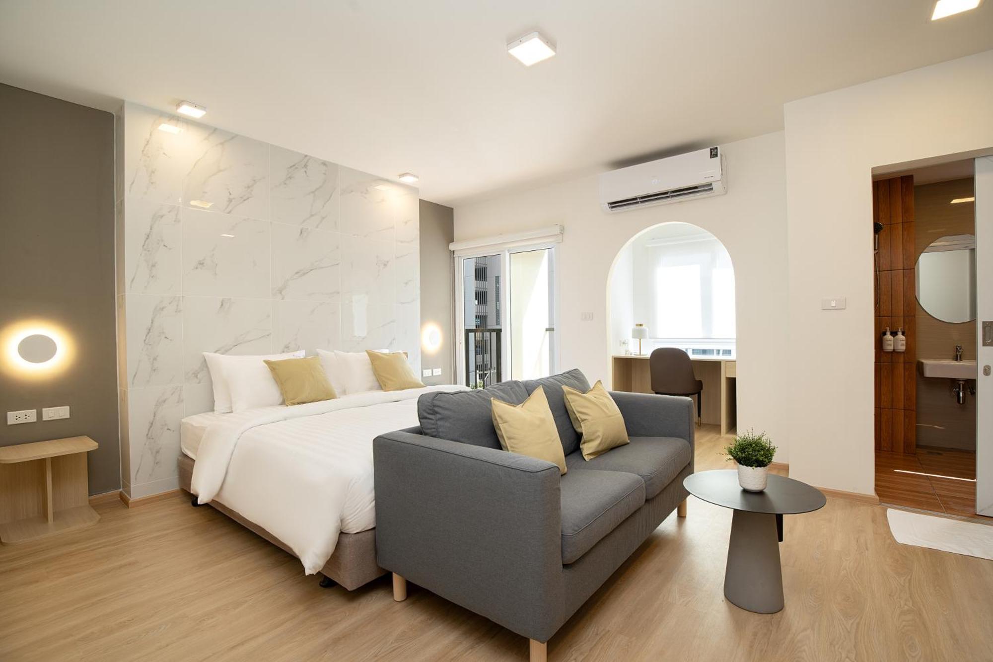 One-Bedroom Suite with balcony
