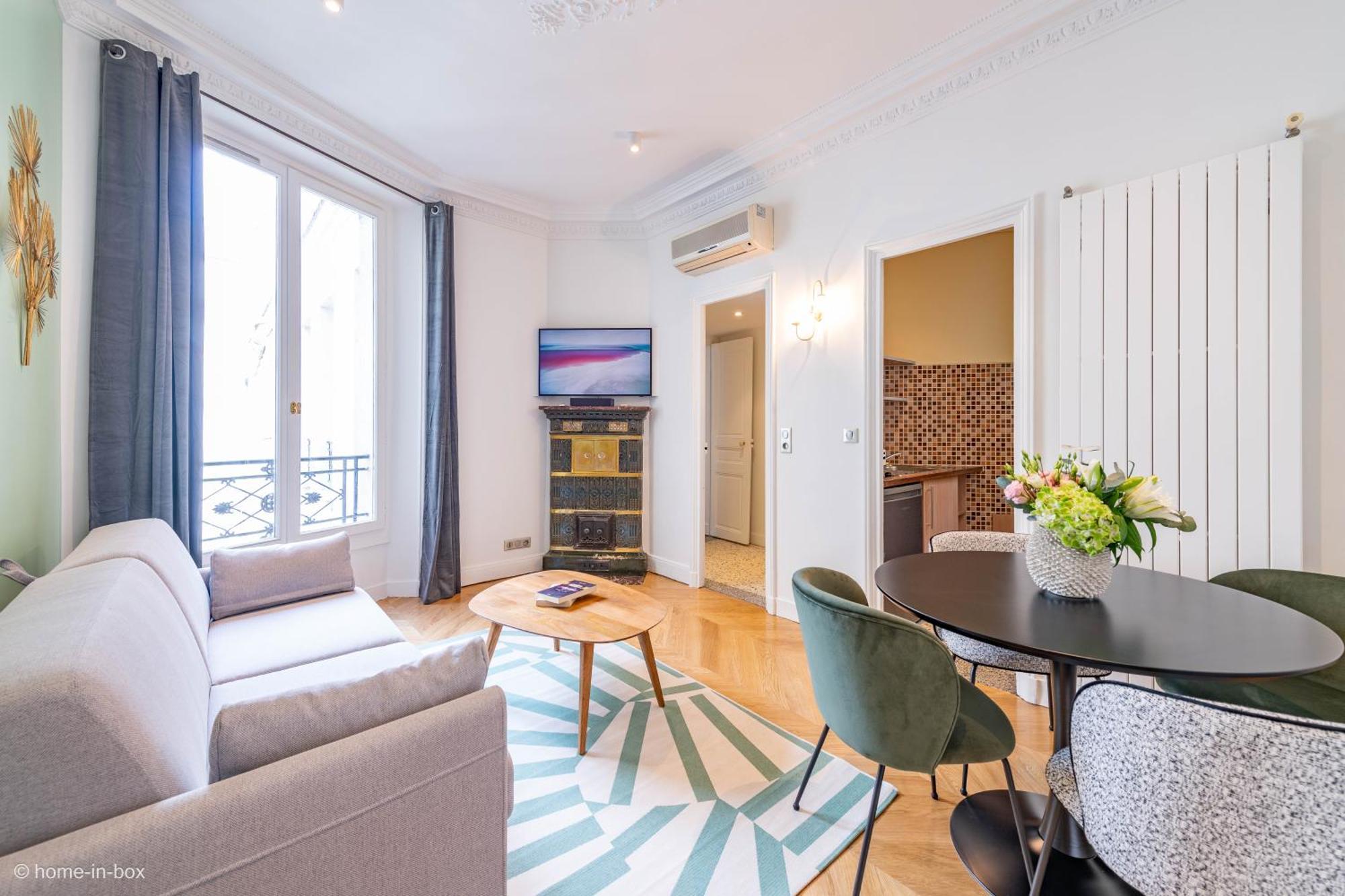 One-Bedroom Apartment