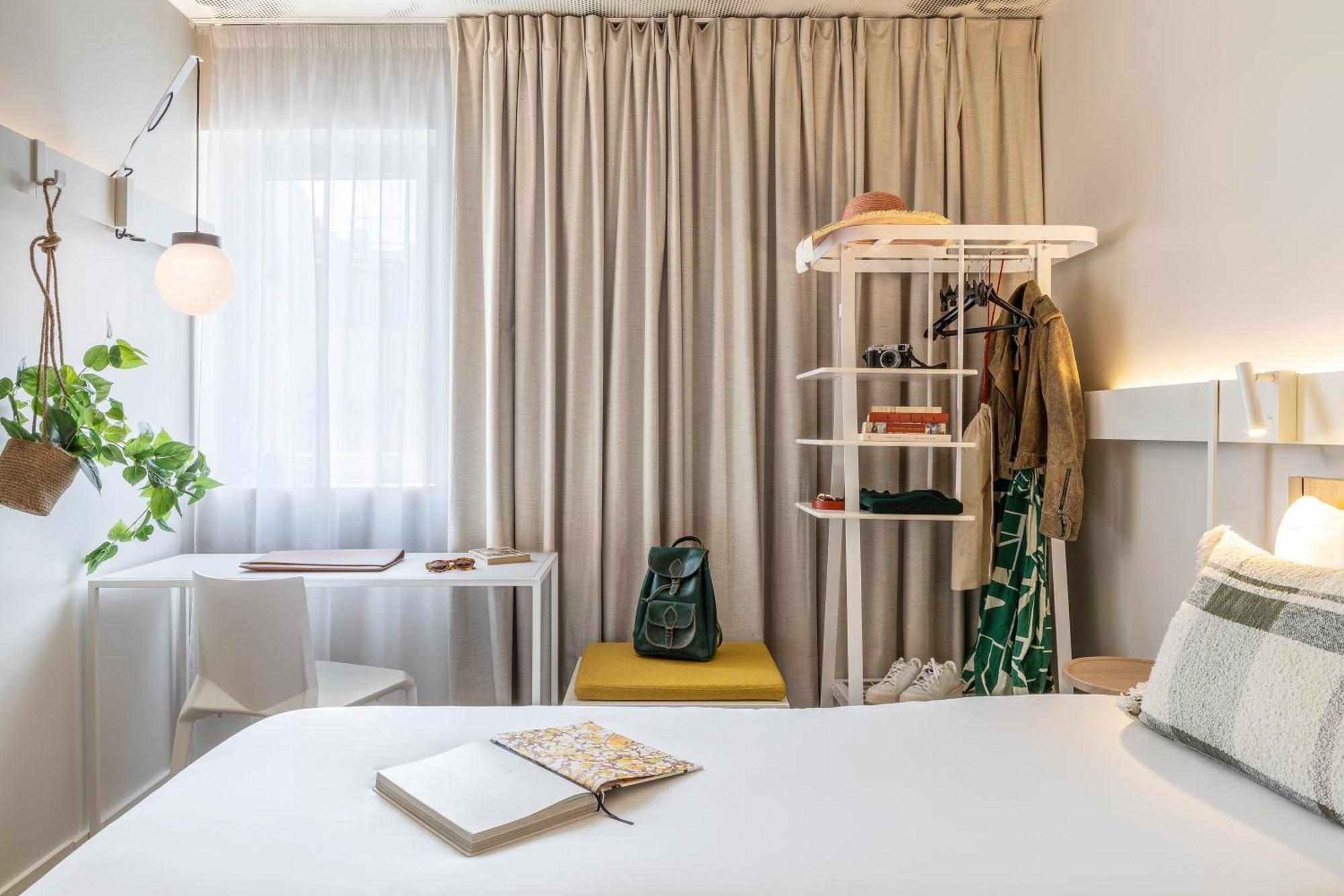 Standard Single Room,1704962833:JPEG