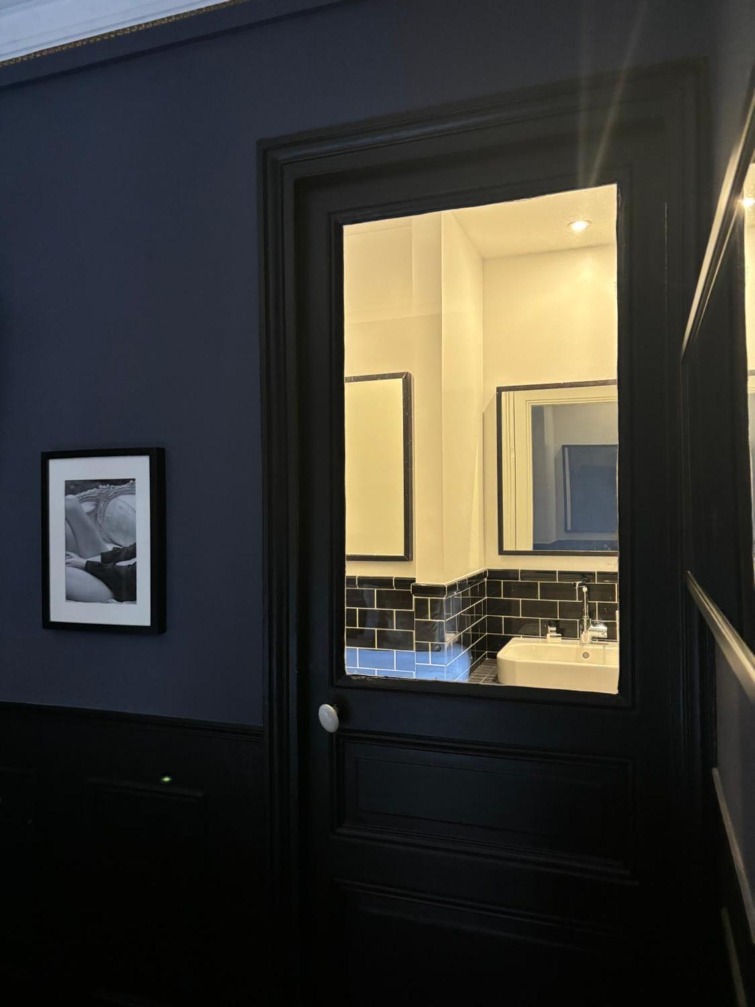 Twin Room,1615379885:JPEG