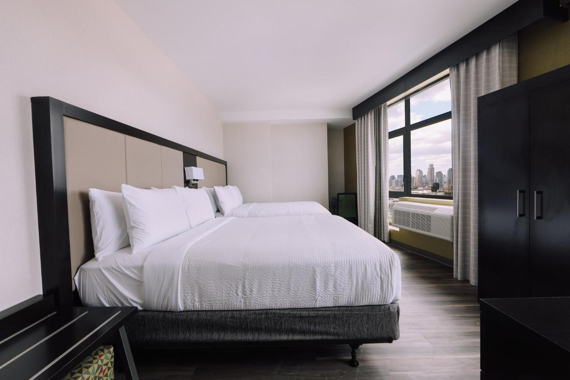 Standard Room with Two Queen Beds