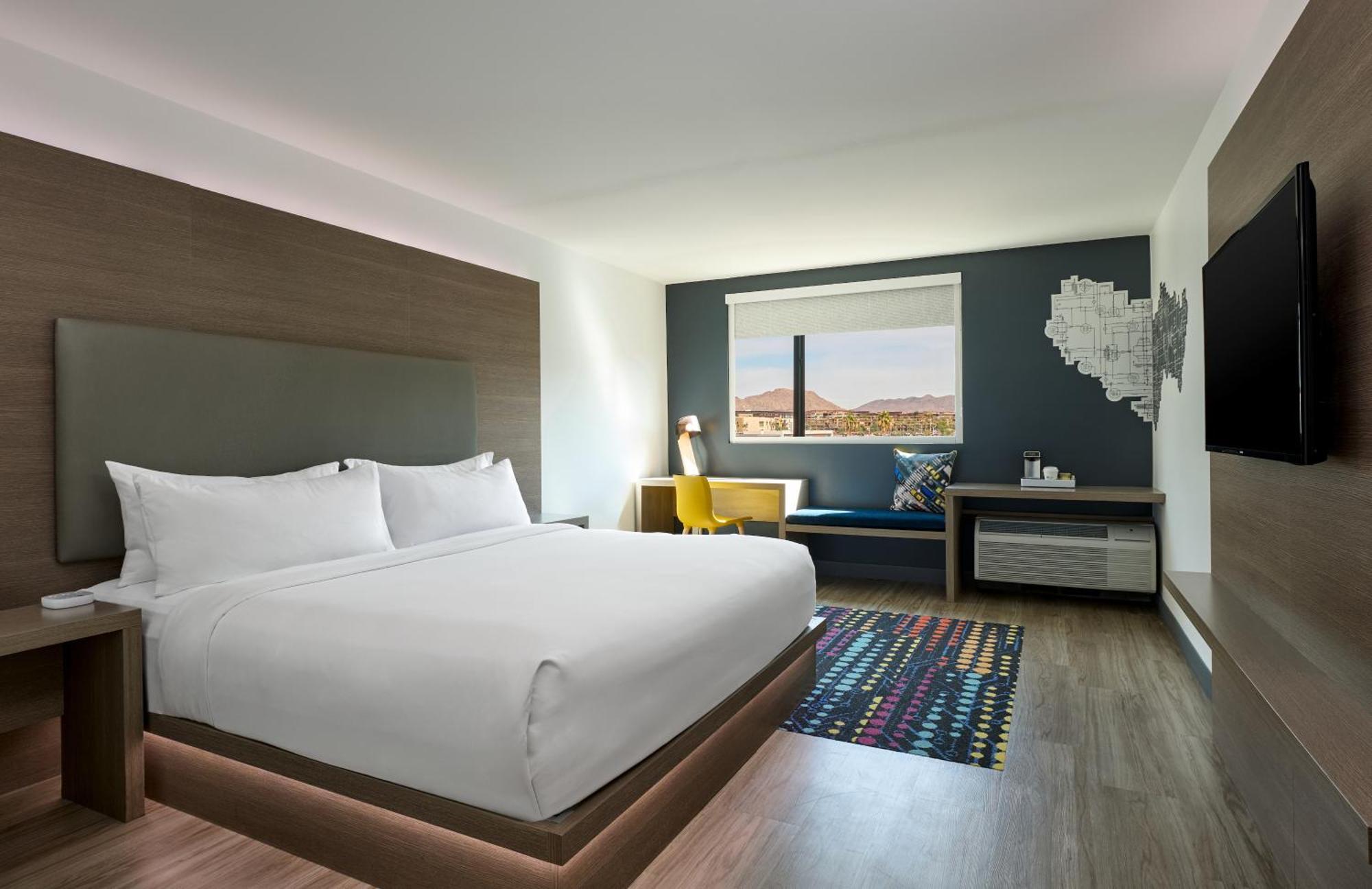 Splash King, Guest room, 1 King, Pool view