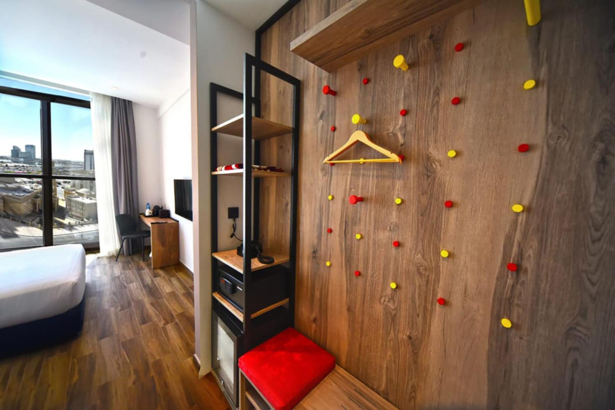 Standard King Room (includes 25% off F&B),1623730823:JPEG