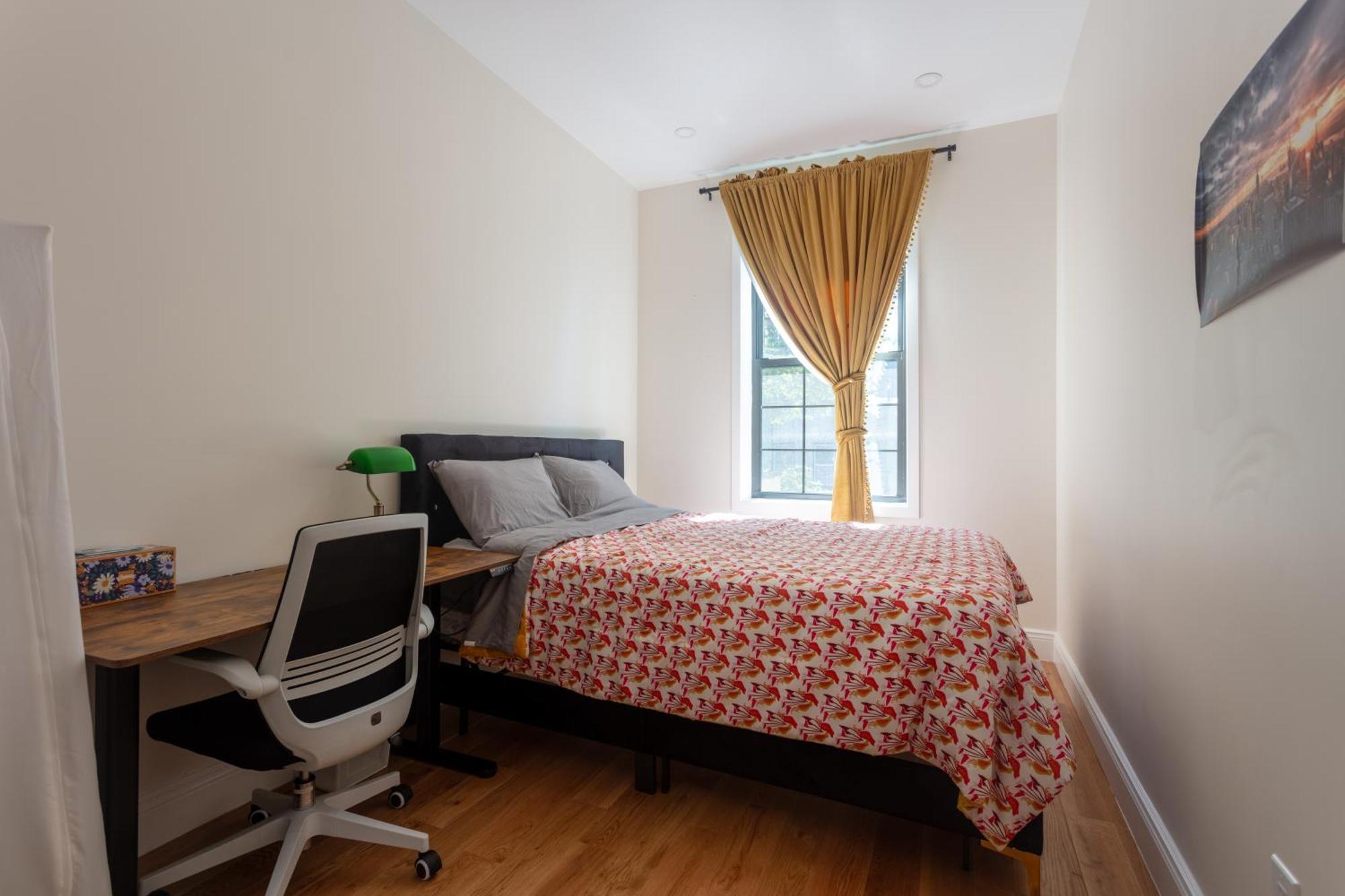 Queen Room