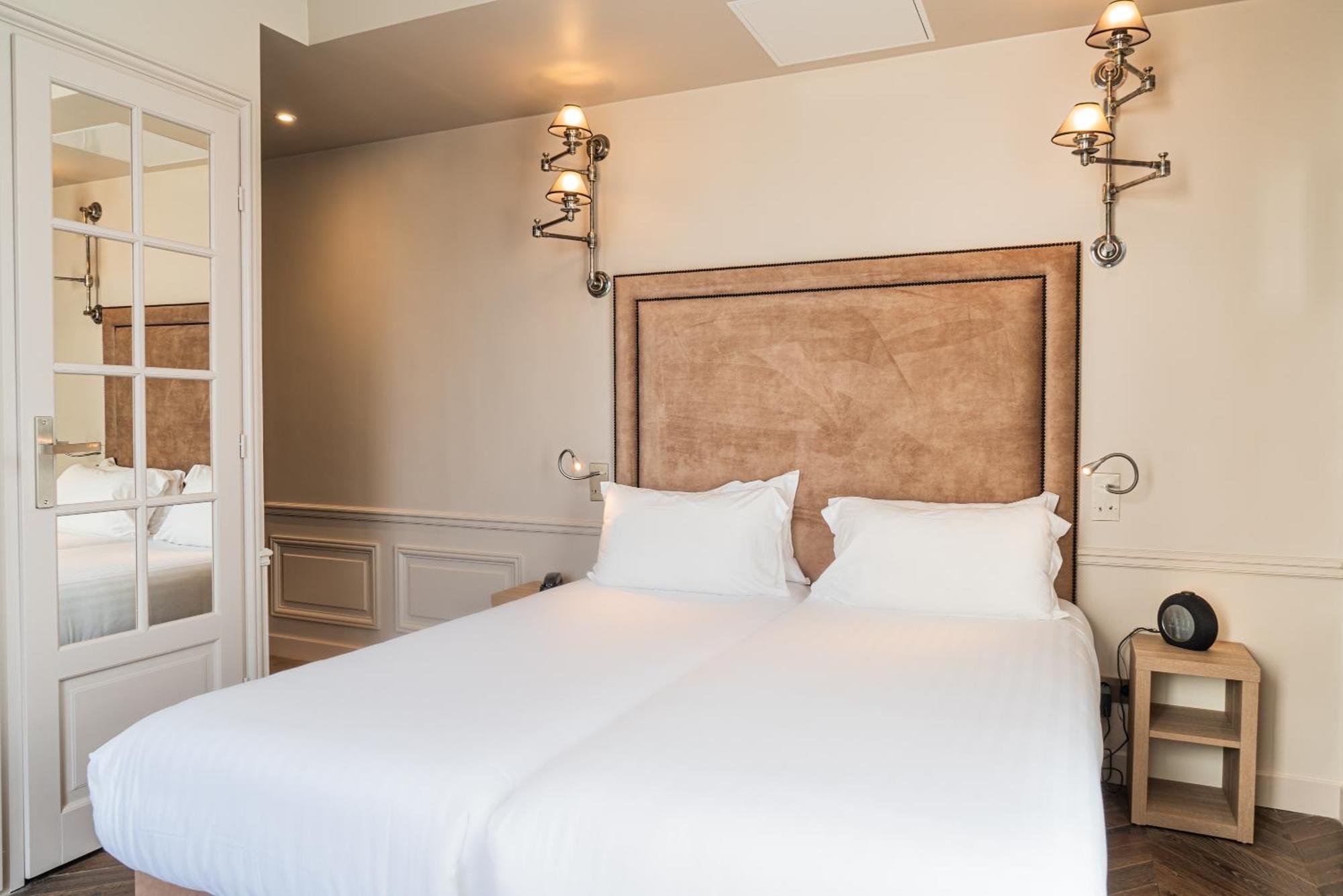 Twin Room,1631553093:JPEG