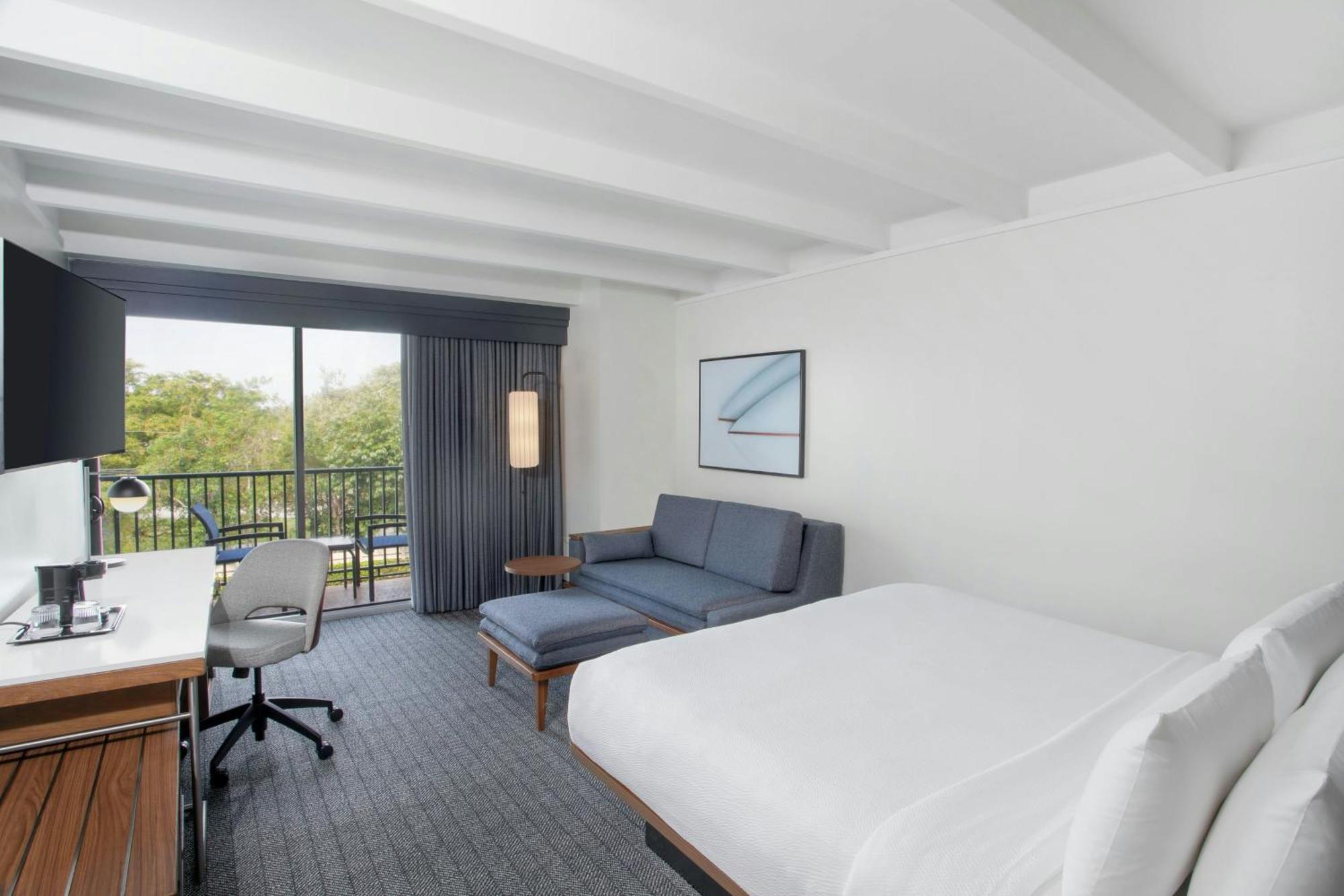 King Room with Sofa Bed and Pool View - Ground Floor