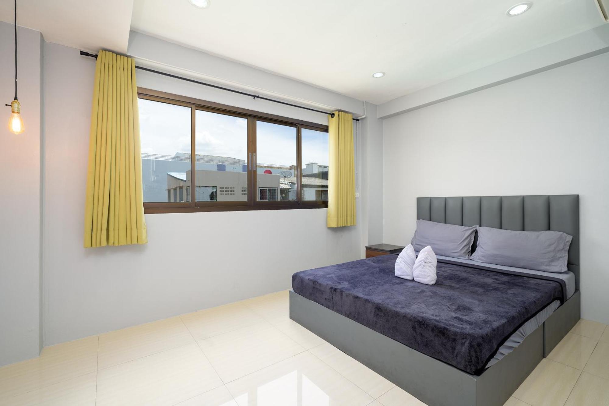 Double Room with Shared Bathroom