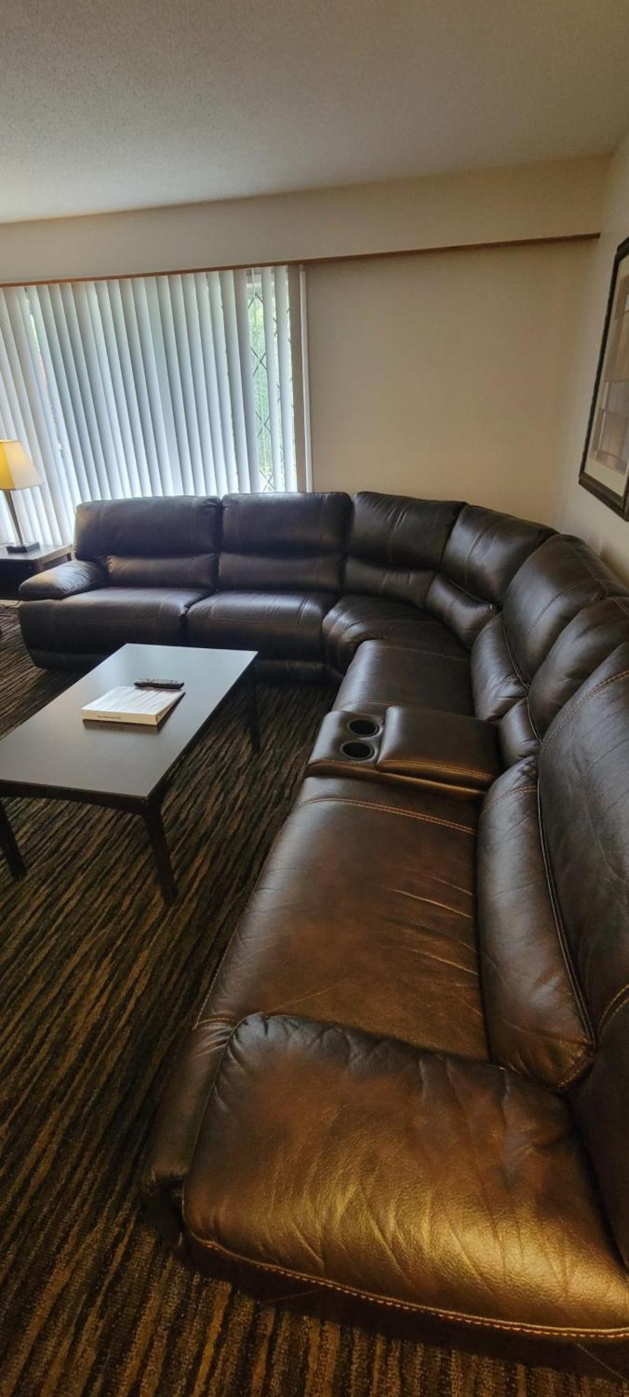 Apartment Suite (Non-Pet Friendly),1634405021:JPEG