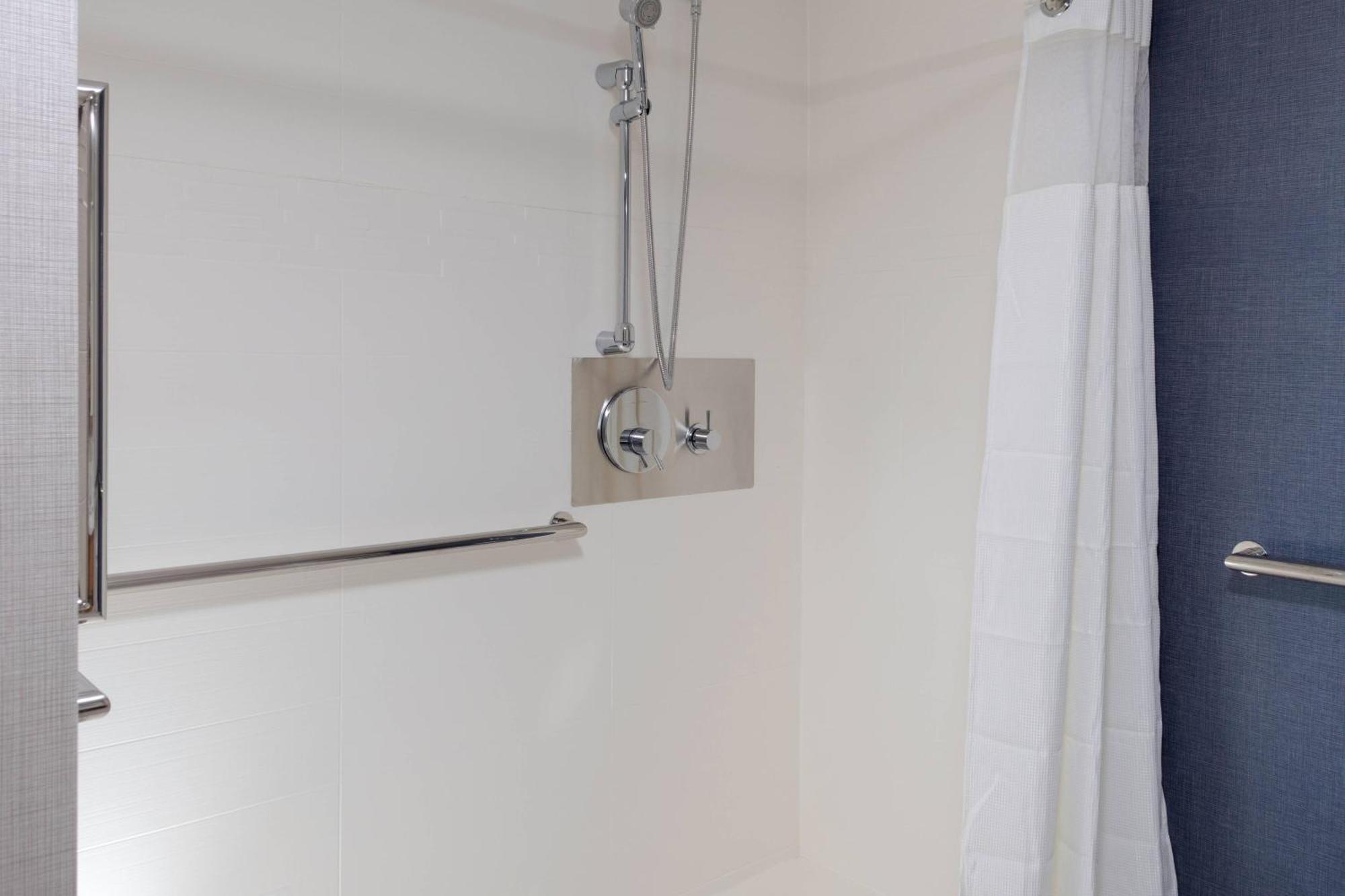 Studio, 1 King, Sofa bed, City view