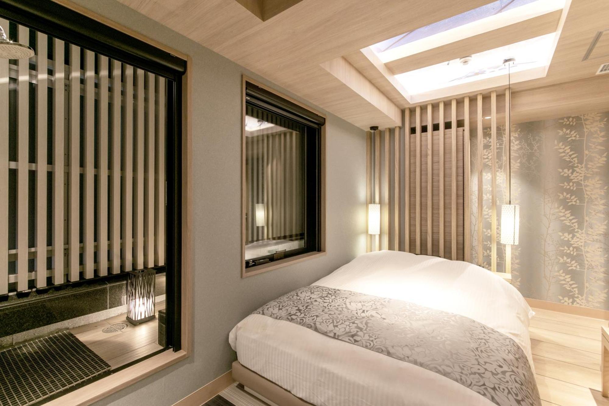 Double Room with Private External Bathroom