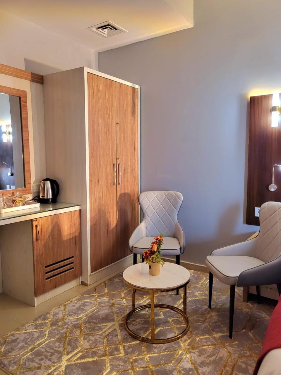 Deluxe Triple Room Balcony,1641042715:JPEG