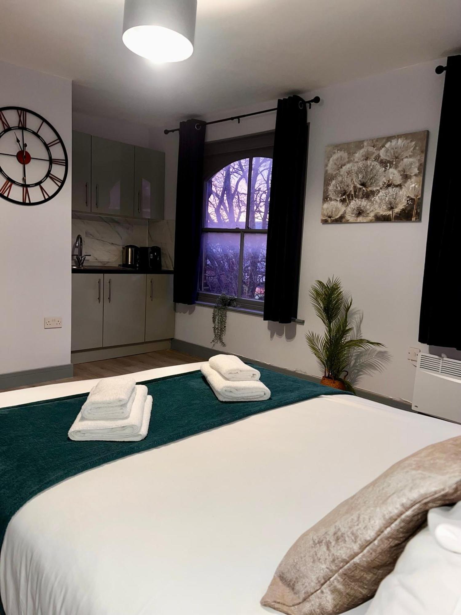 Deluxe Double Room,1642879796:JPEG