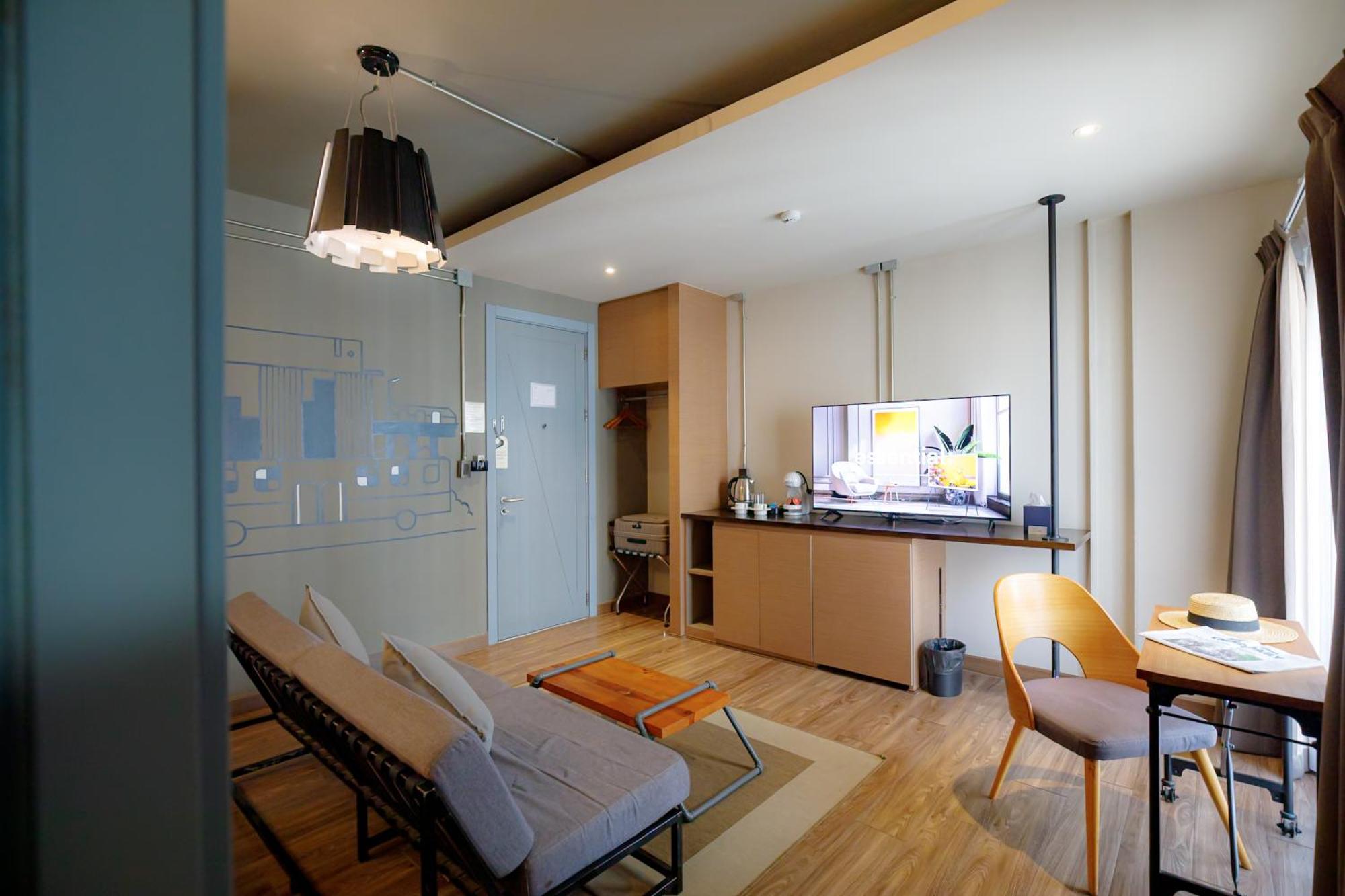 Deluxe Room,1644442351:JPEG