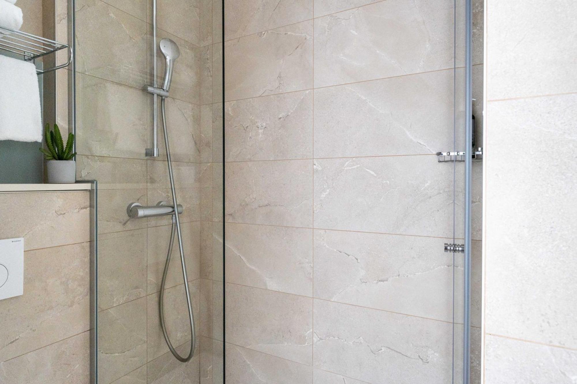 Family Room - 2 Bedrooms,1651726536:JPEG