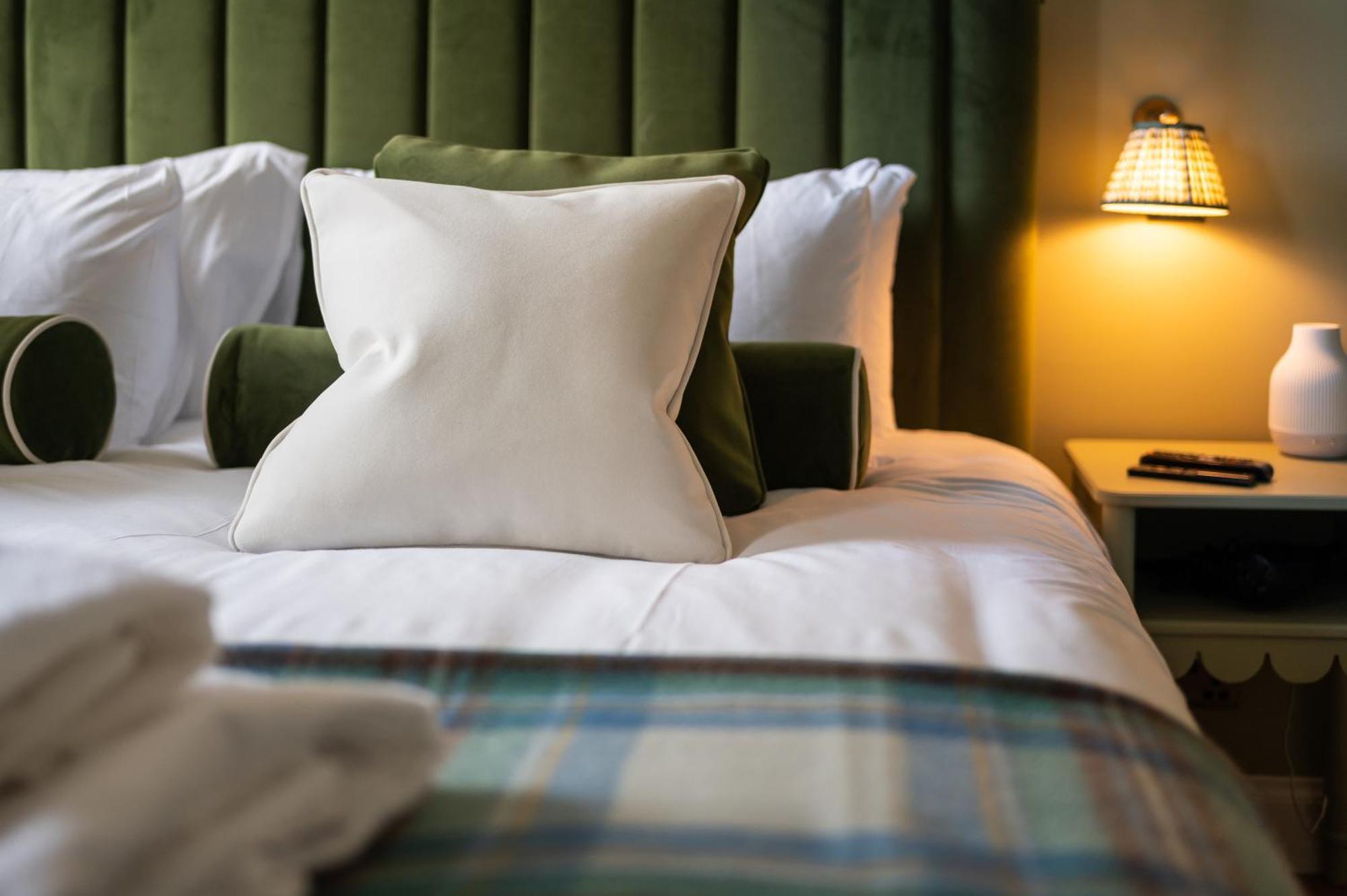 Small Double Room with Separate Private Bathroom,1652759241:JPEG