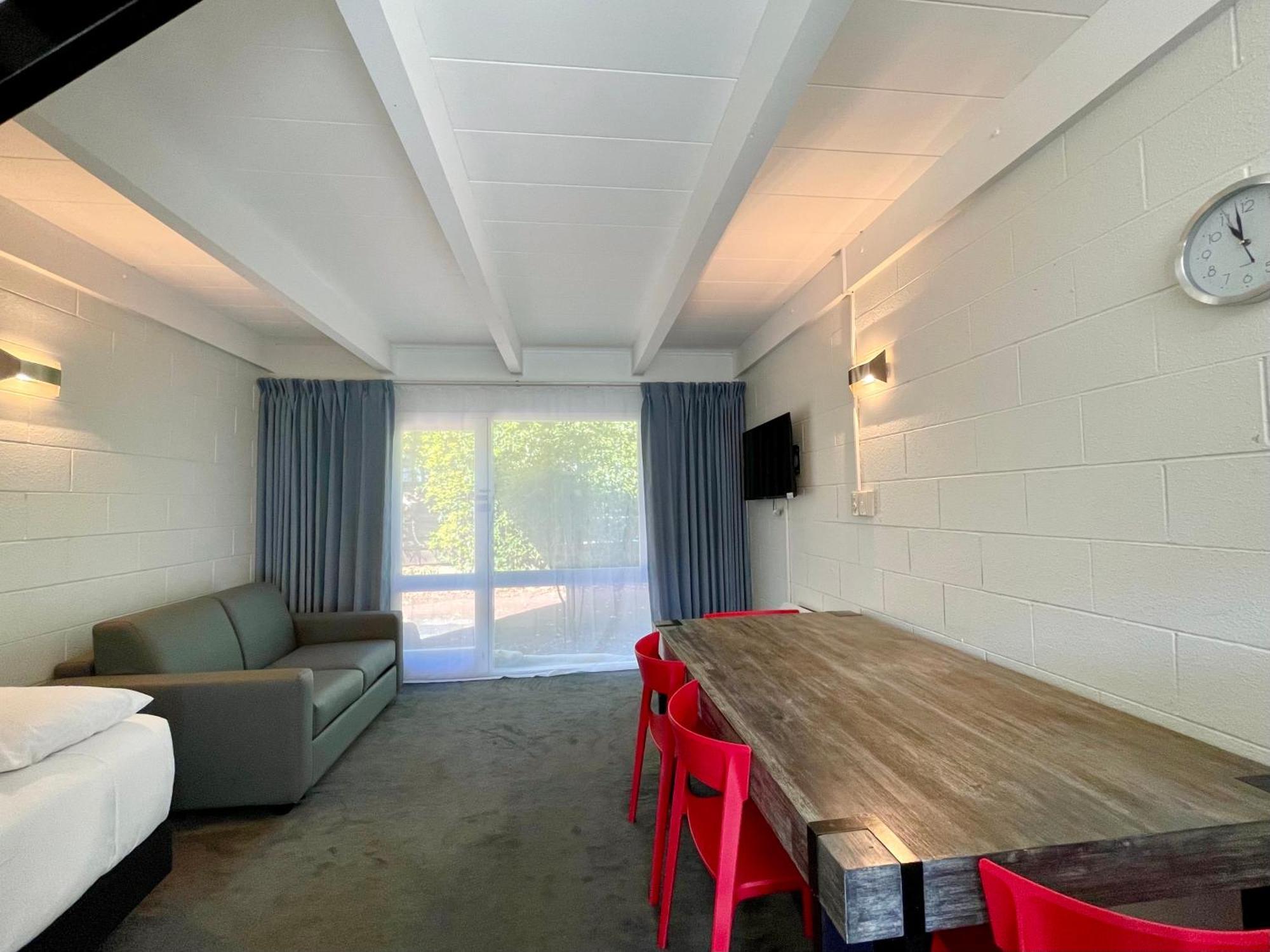 Standard Family Room,1658245463:JPEG