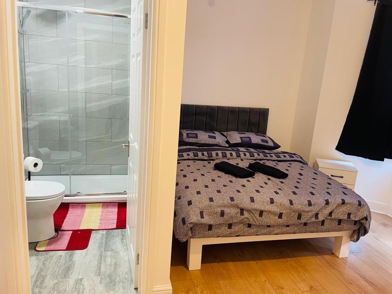 Deluxe Double Room with Shower