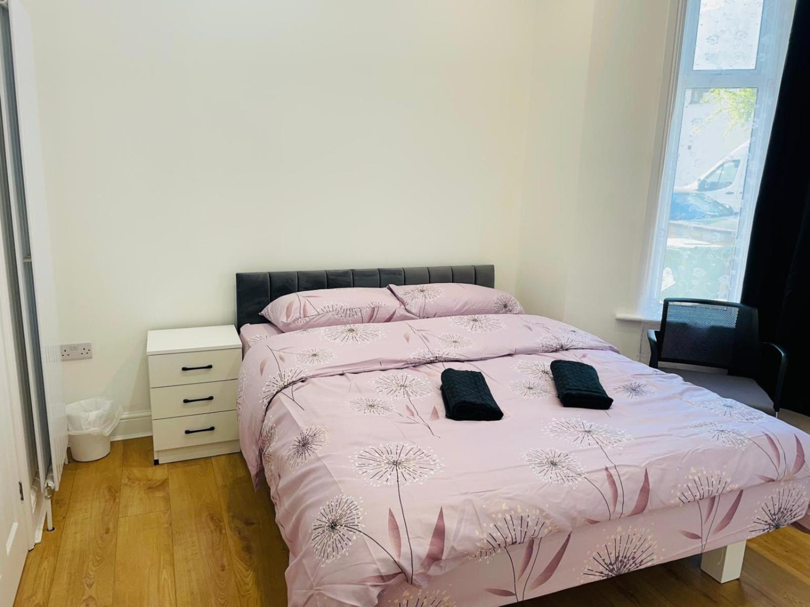 Deluxe Double Room with Shower