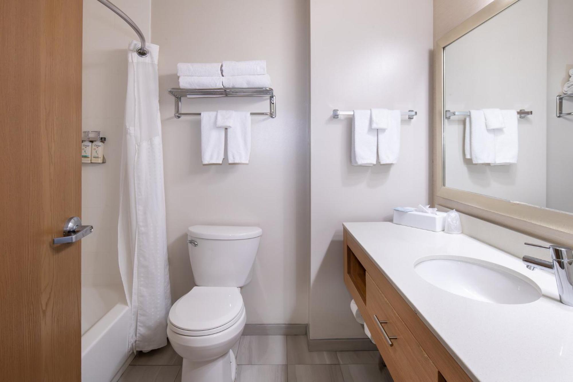 Standard Queen Room with Two Queen Beds - Drive Up Access