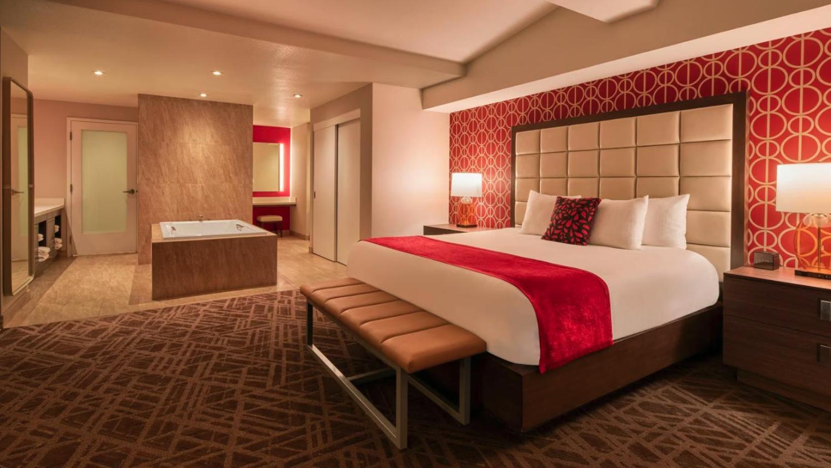 2 Rooms, Resort Premium Suite + Resort Tower Queen