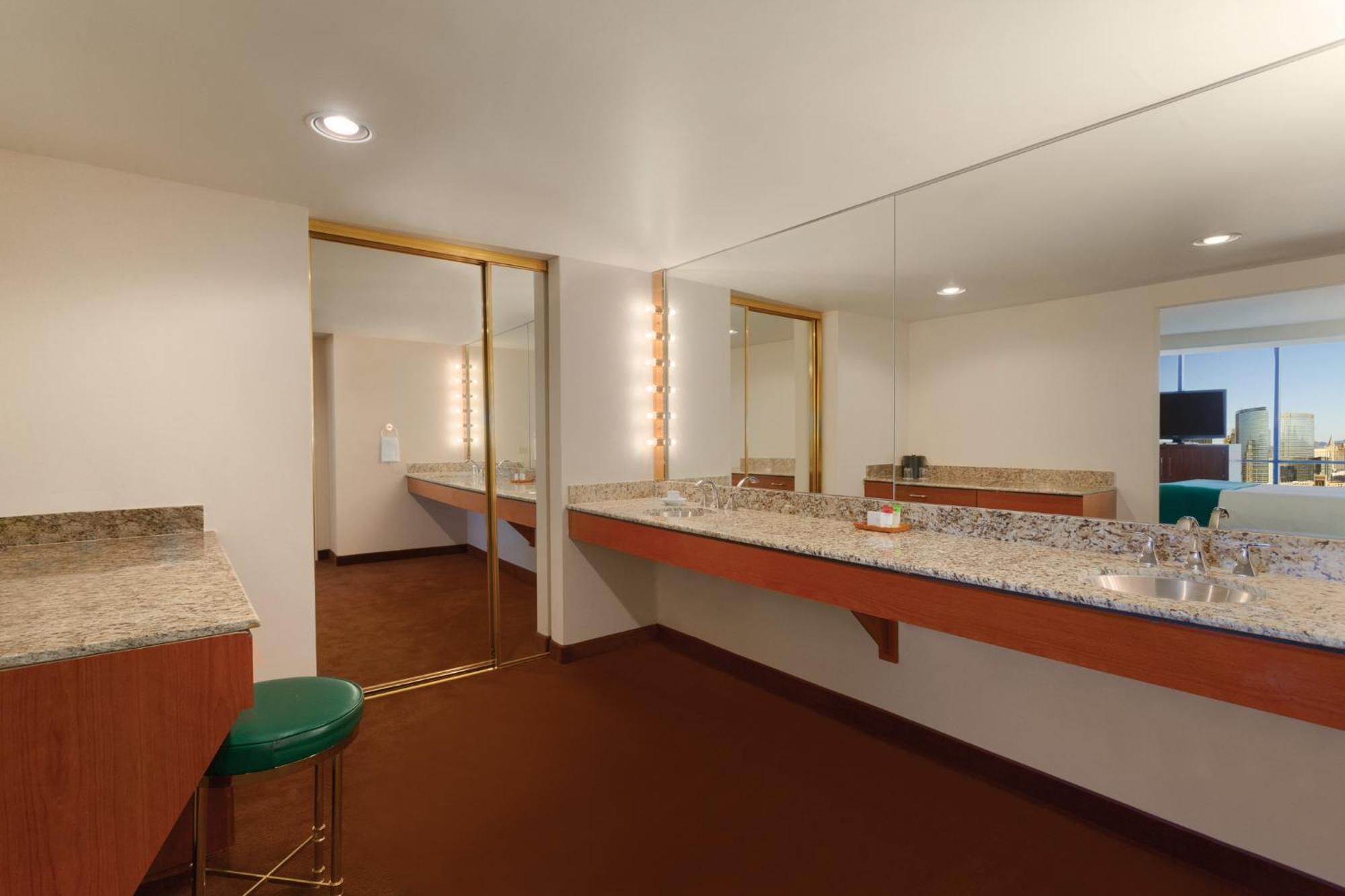 1 King Suite Strip View