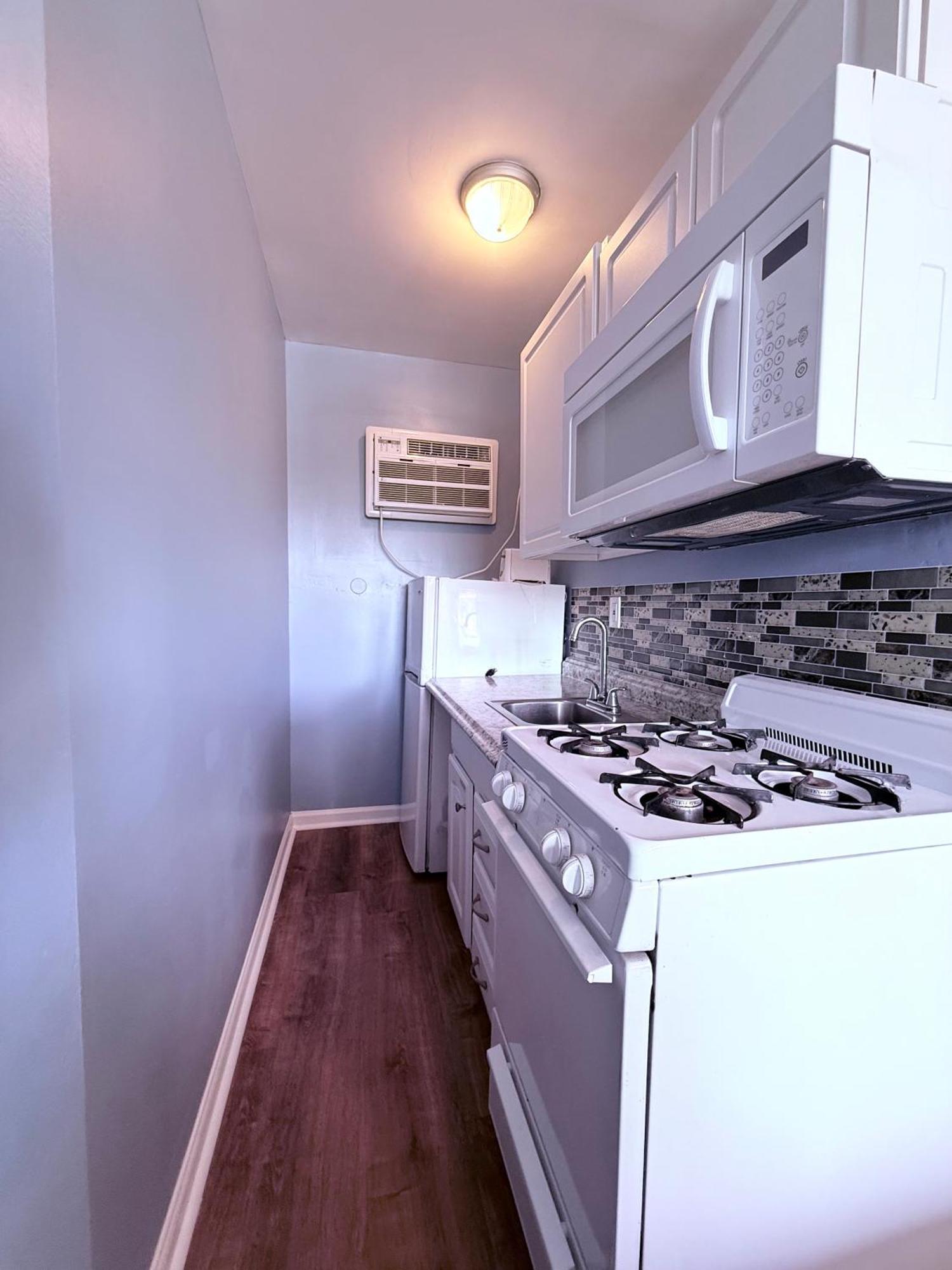 King Room with Kitchenette