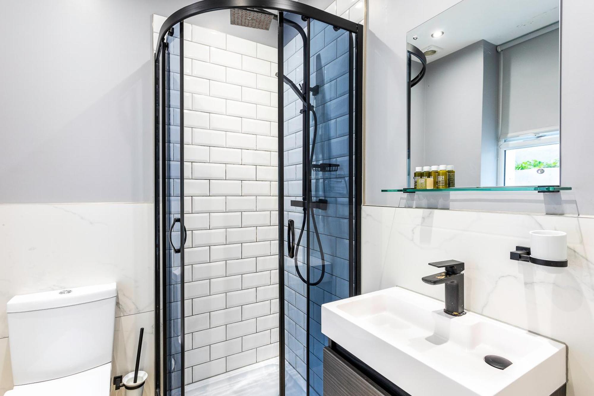 Compact Room - Lower Ground,1668660135:JPEG