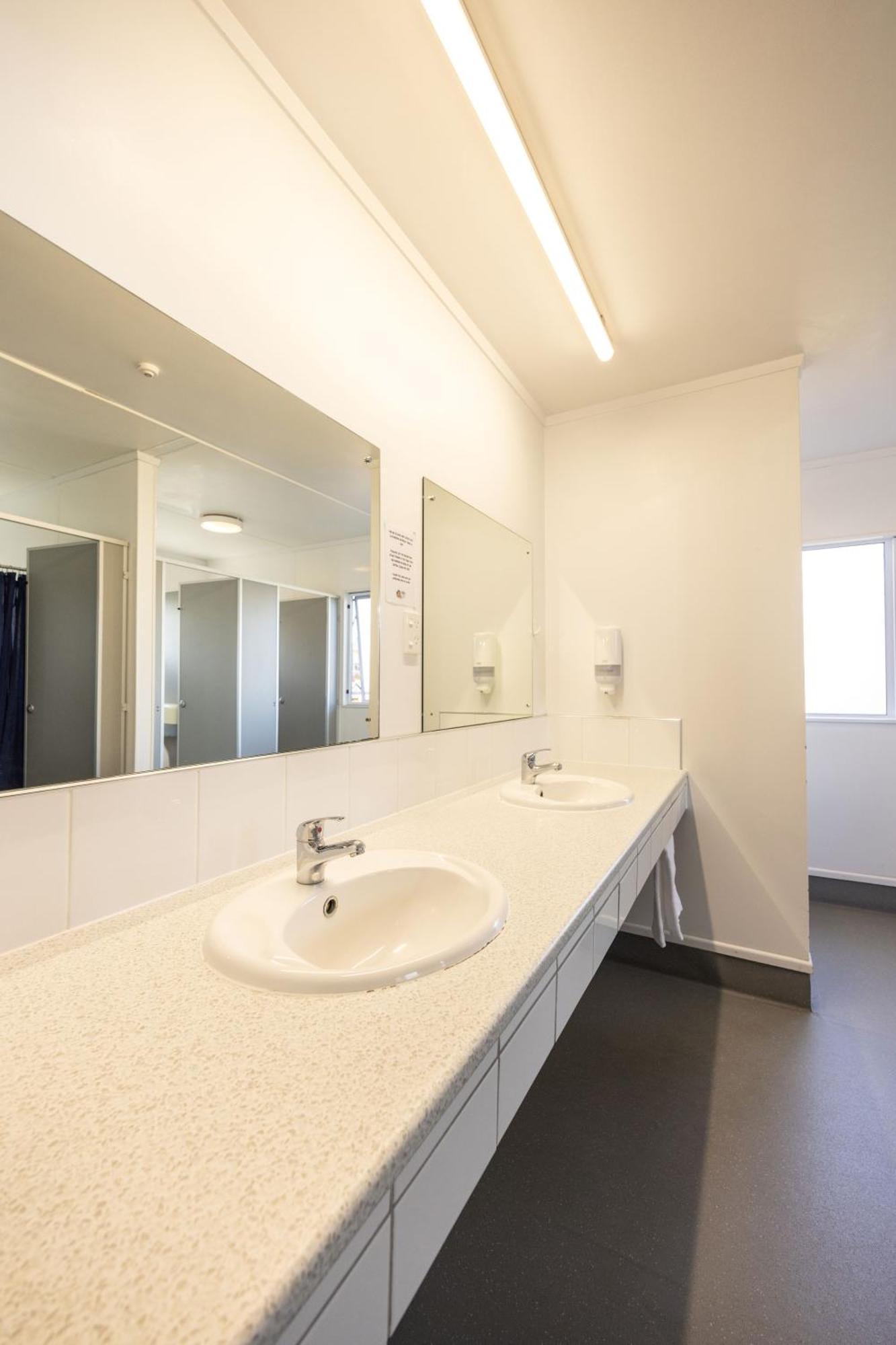 Economy Double Room with Shared Bathroom,1697950386:JPEG