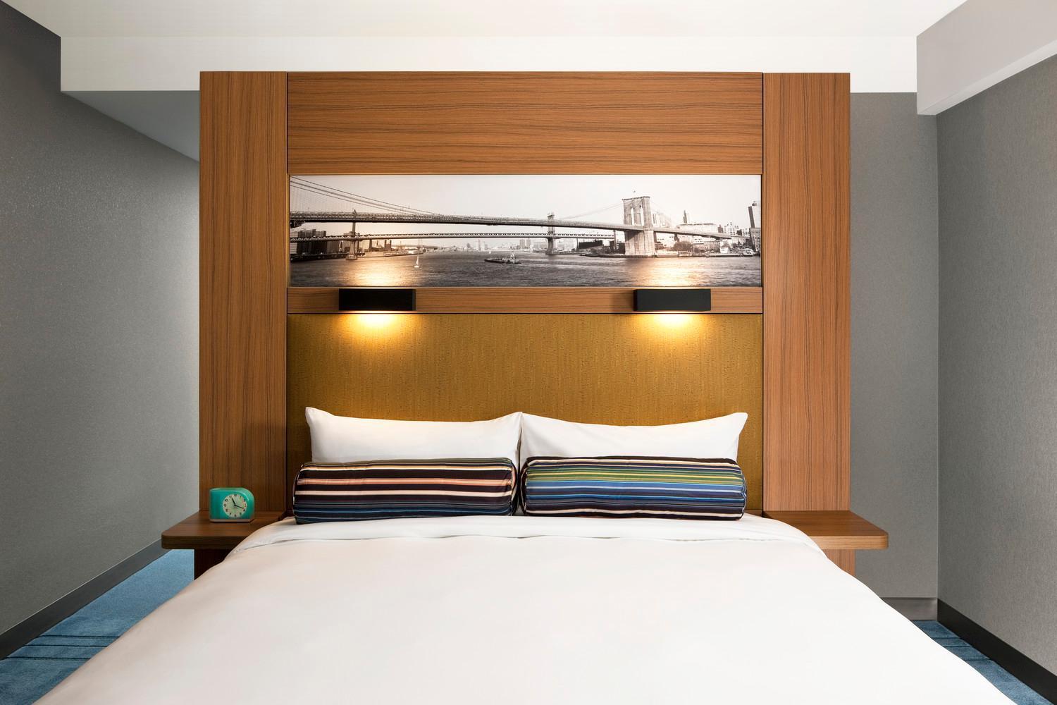Suite 1 King Sofa bed Corner room