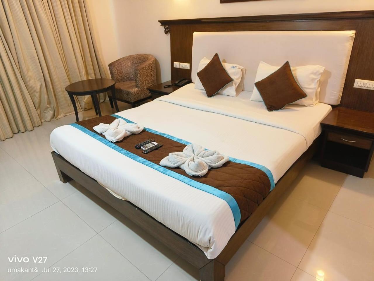 Deluxe Double or Twin Room