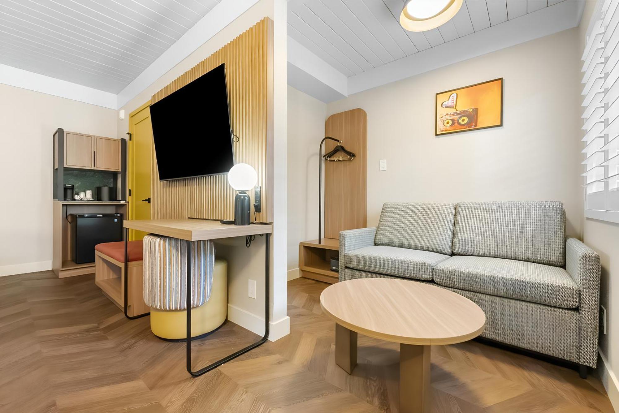 Deluxe Family Suite