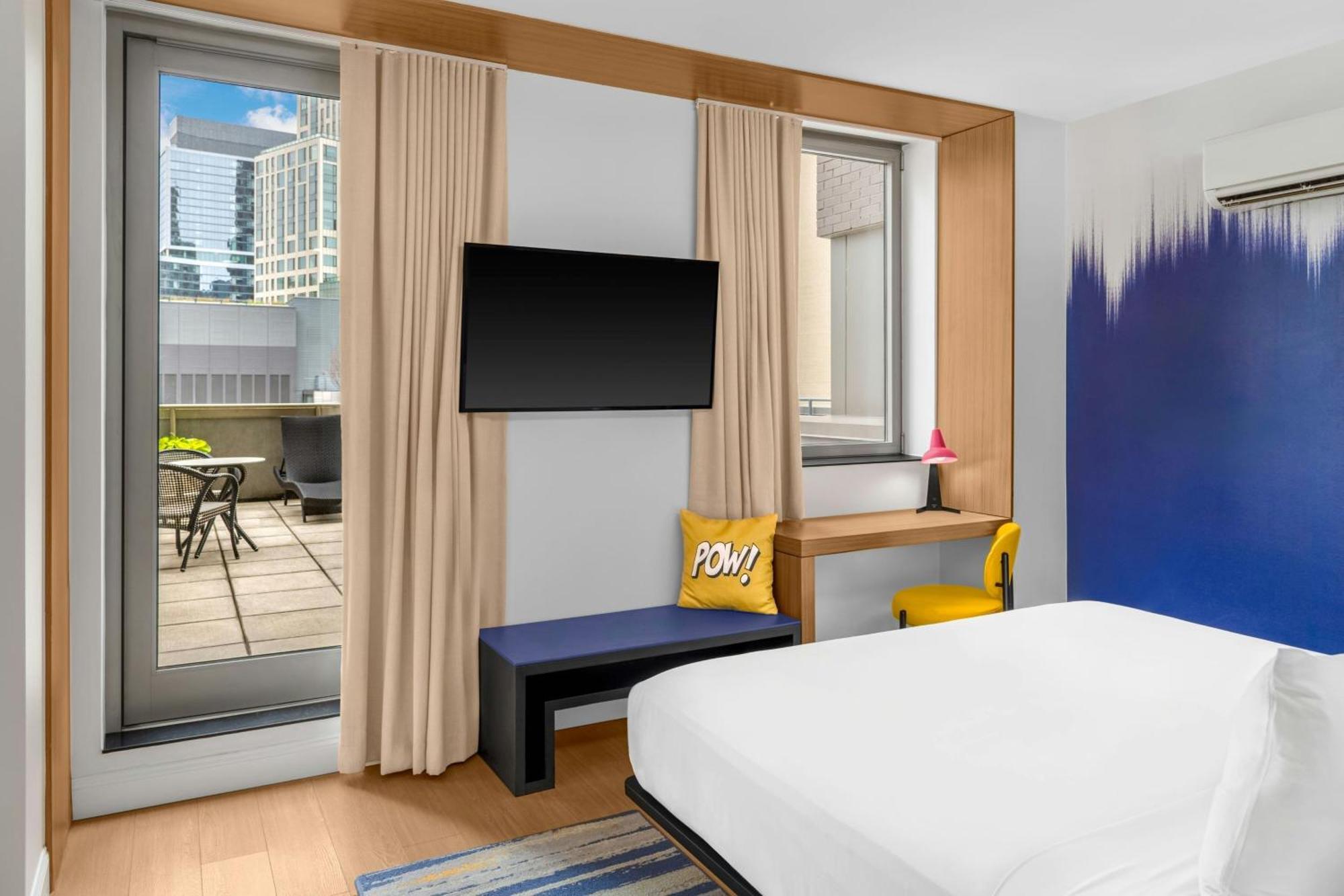 Larger Guest room 1 King Corner room