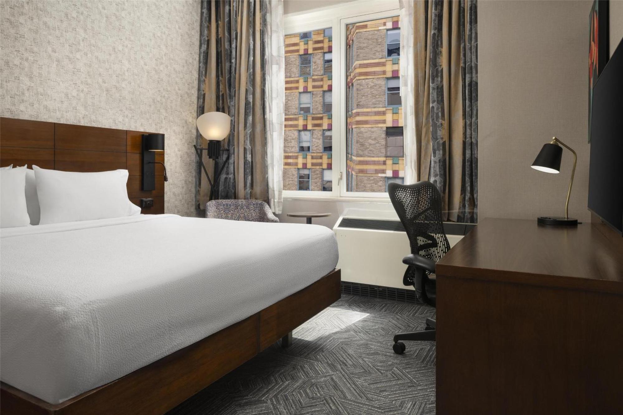 King Room with Mobility Accessible Tub
