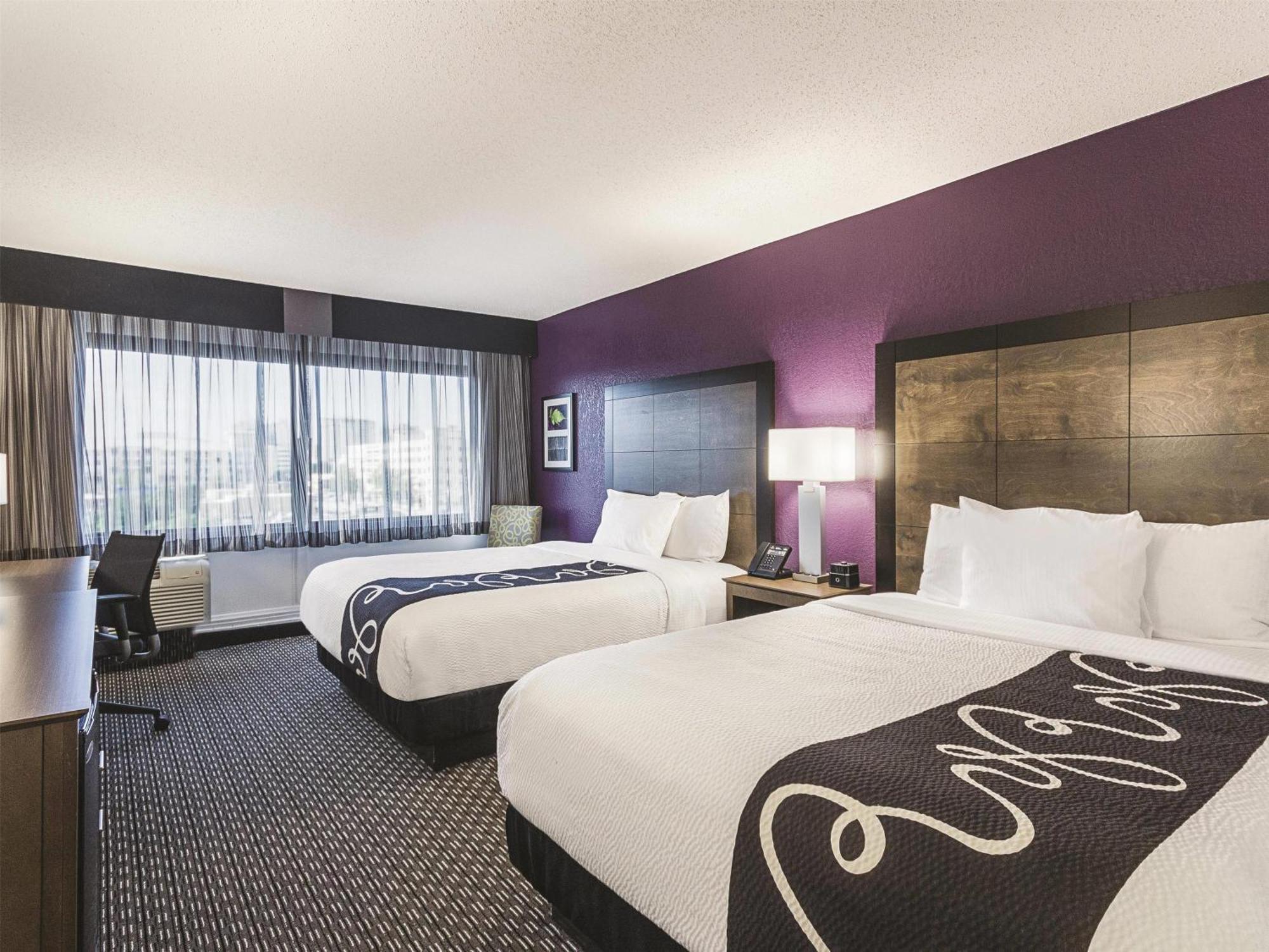 Deluxe Queen Room with Two Queen Beds
