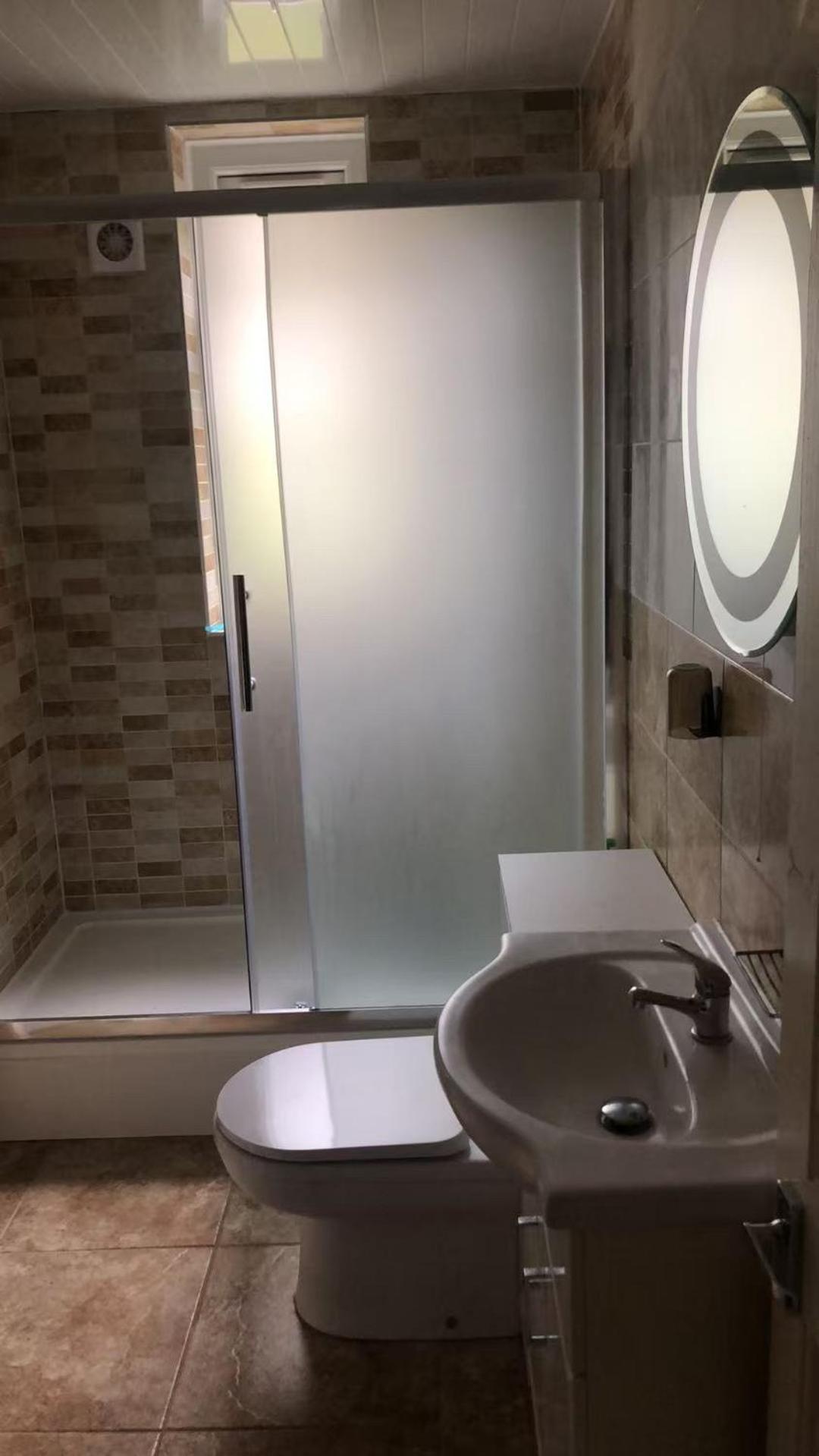 Queen Room,1770292704:JPEG