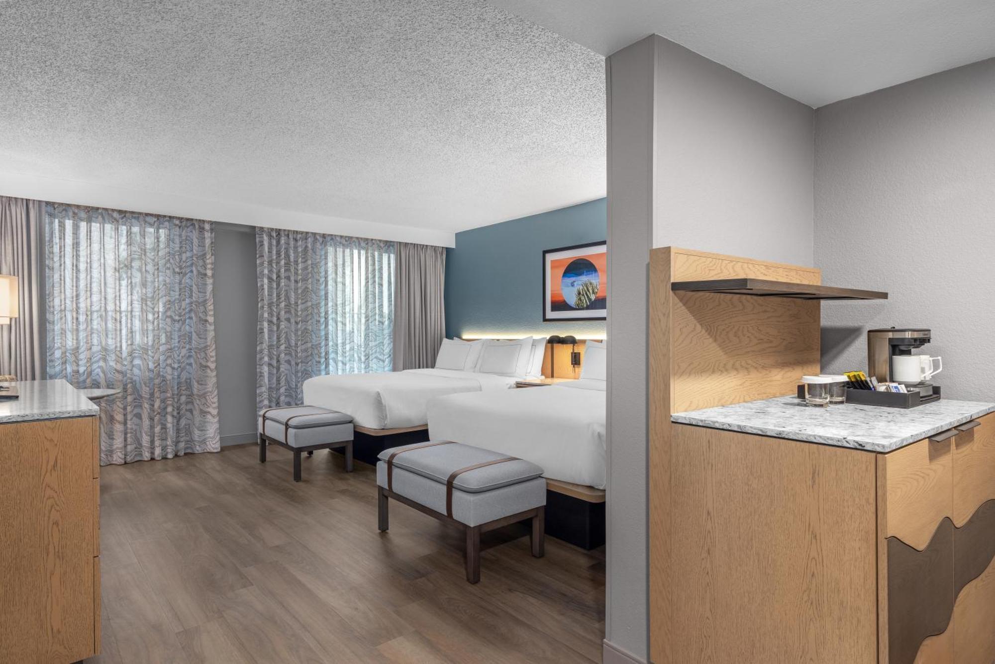Queen Room with Two Queen Beds - Cabana Building