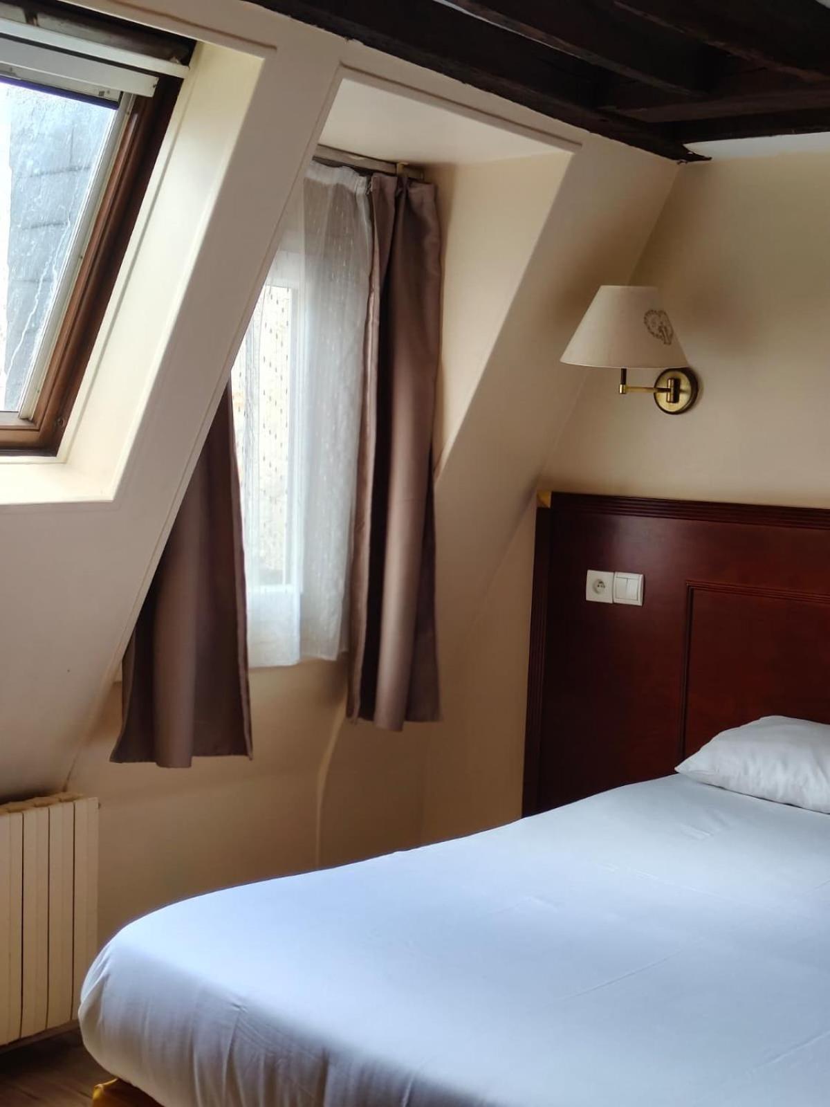 Single Room,1705119394:JPEG