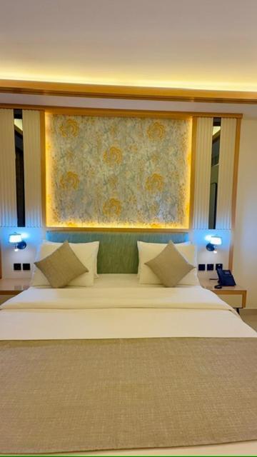 Deluxe King Room,1705577861:JPEG