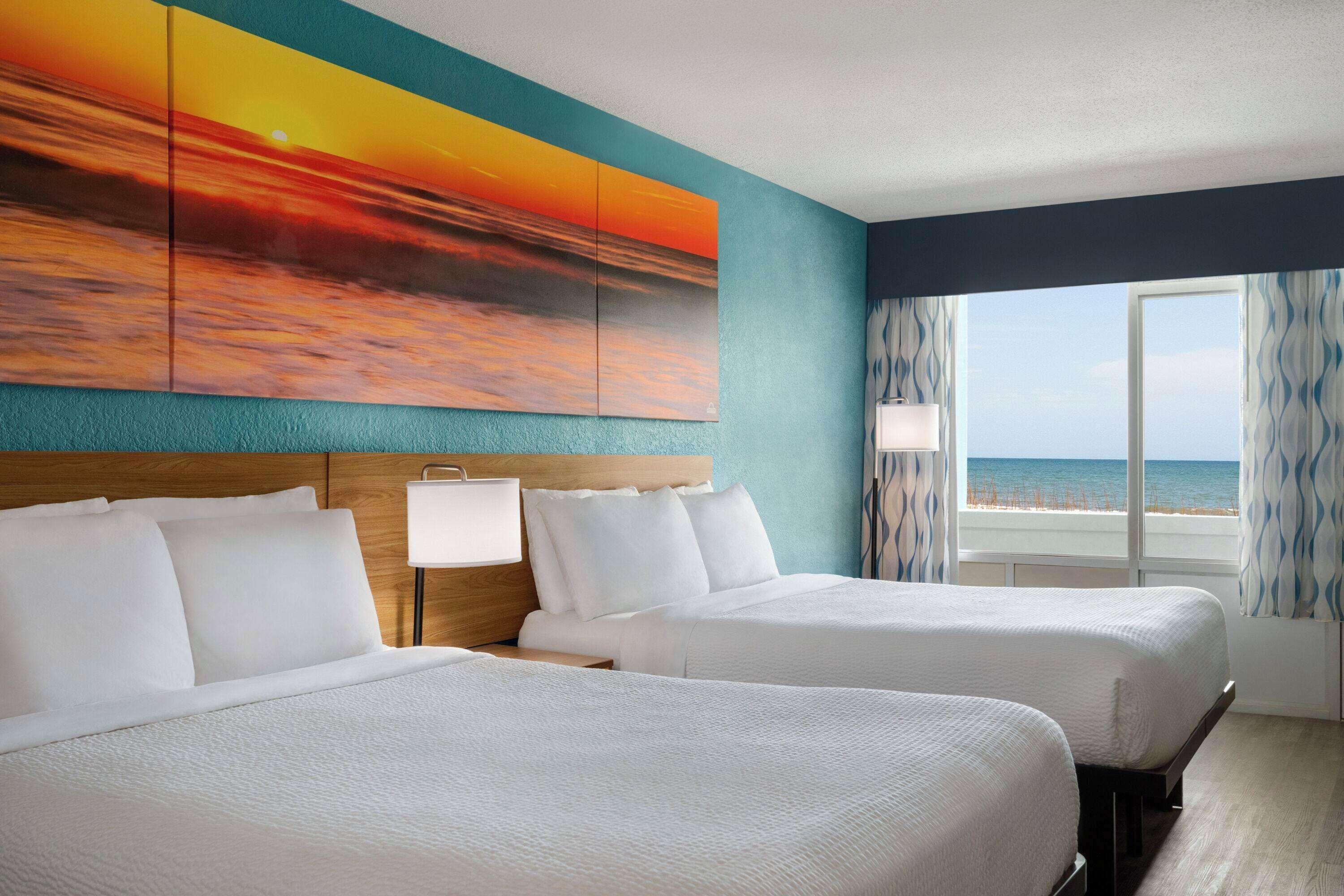 Queen Room with Oceanfront - Mobility Accessible/Ground Floor/Non-Smoking