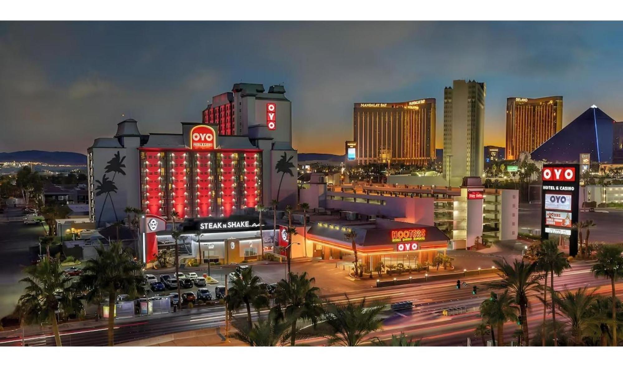 Premium Strip View Queen + FREE $5 in slot play & $10 in table games match play