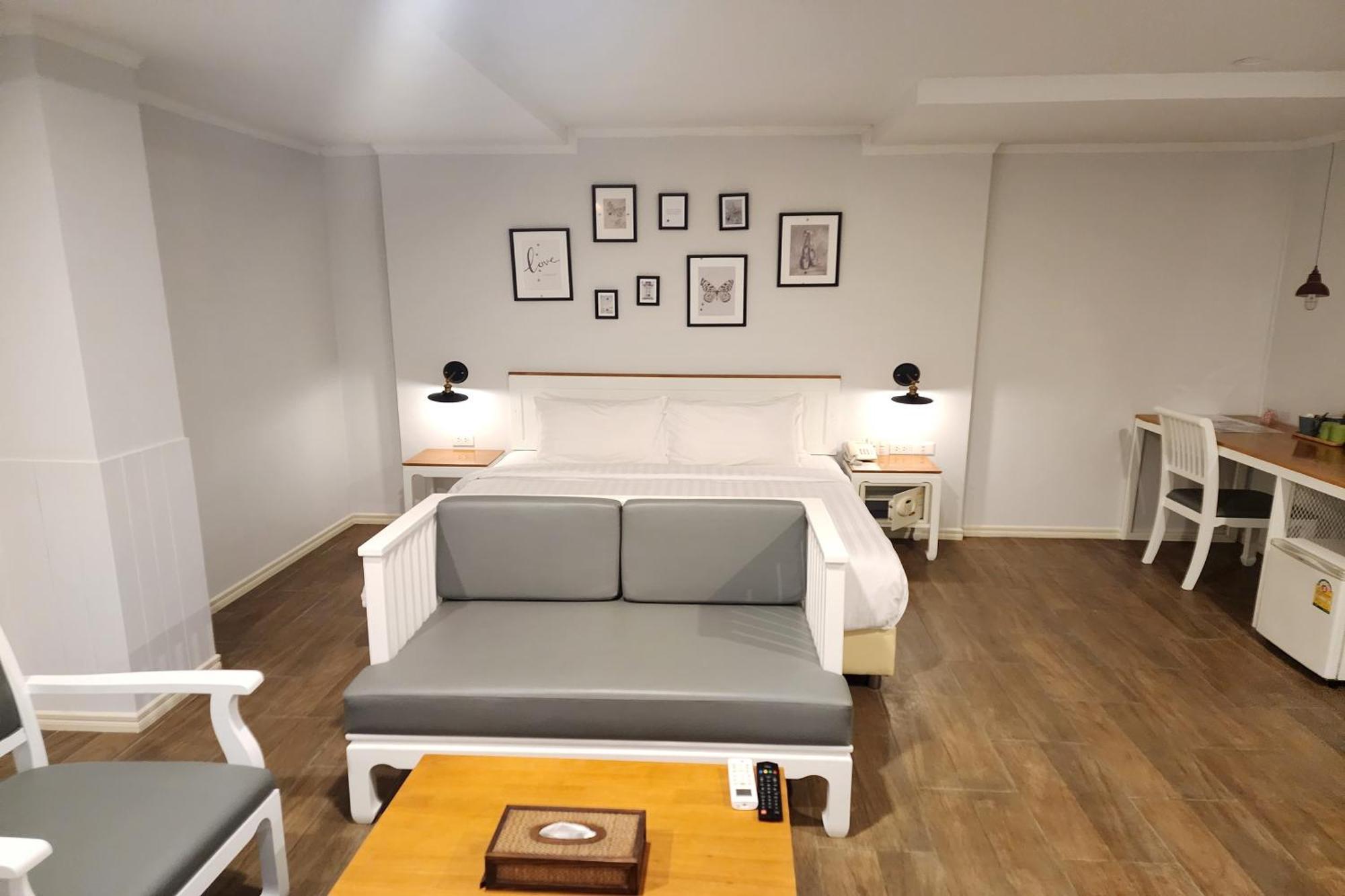 Deluxe Double Studio