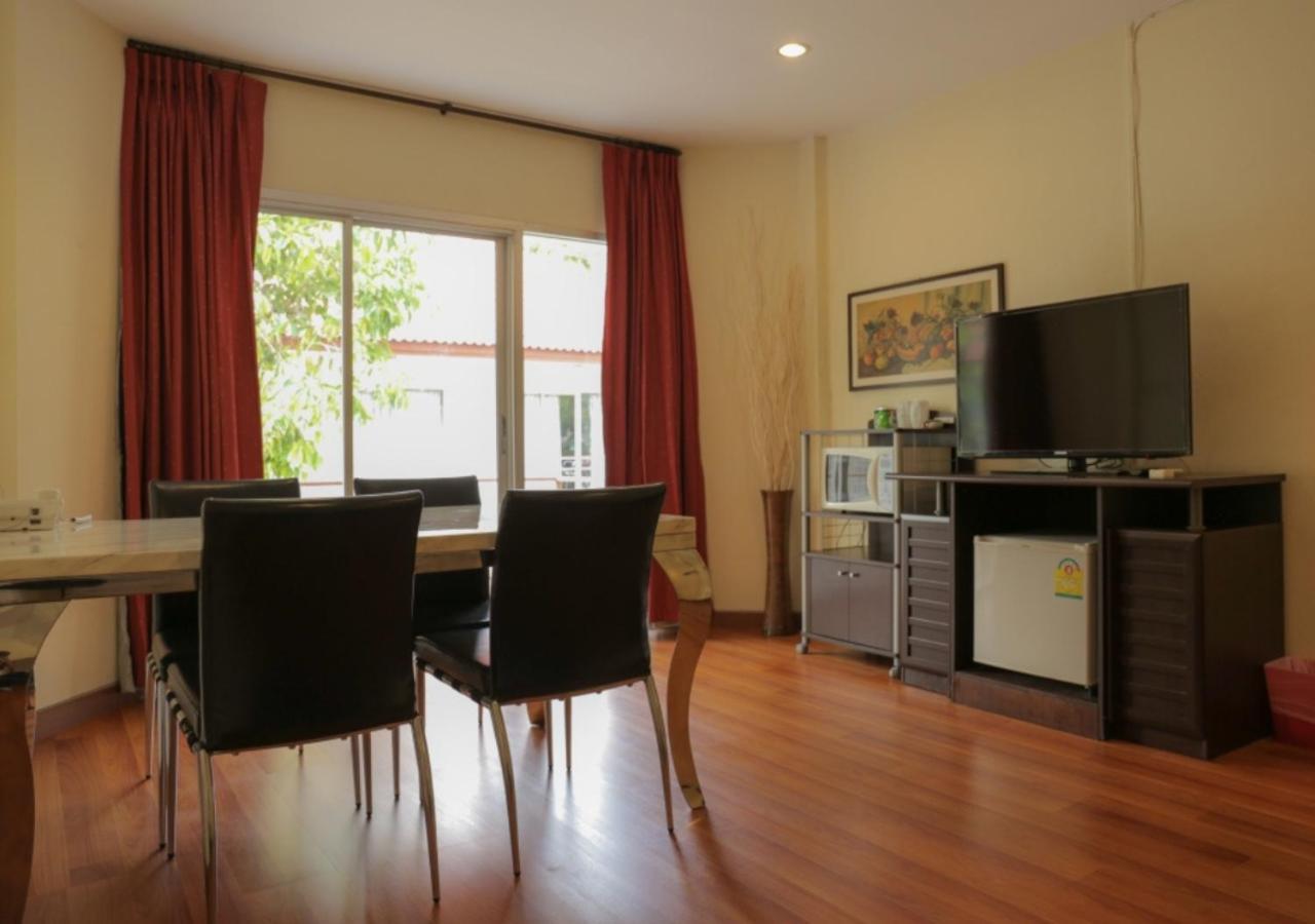 Suite with Balcony,1736923288:JPEG