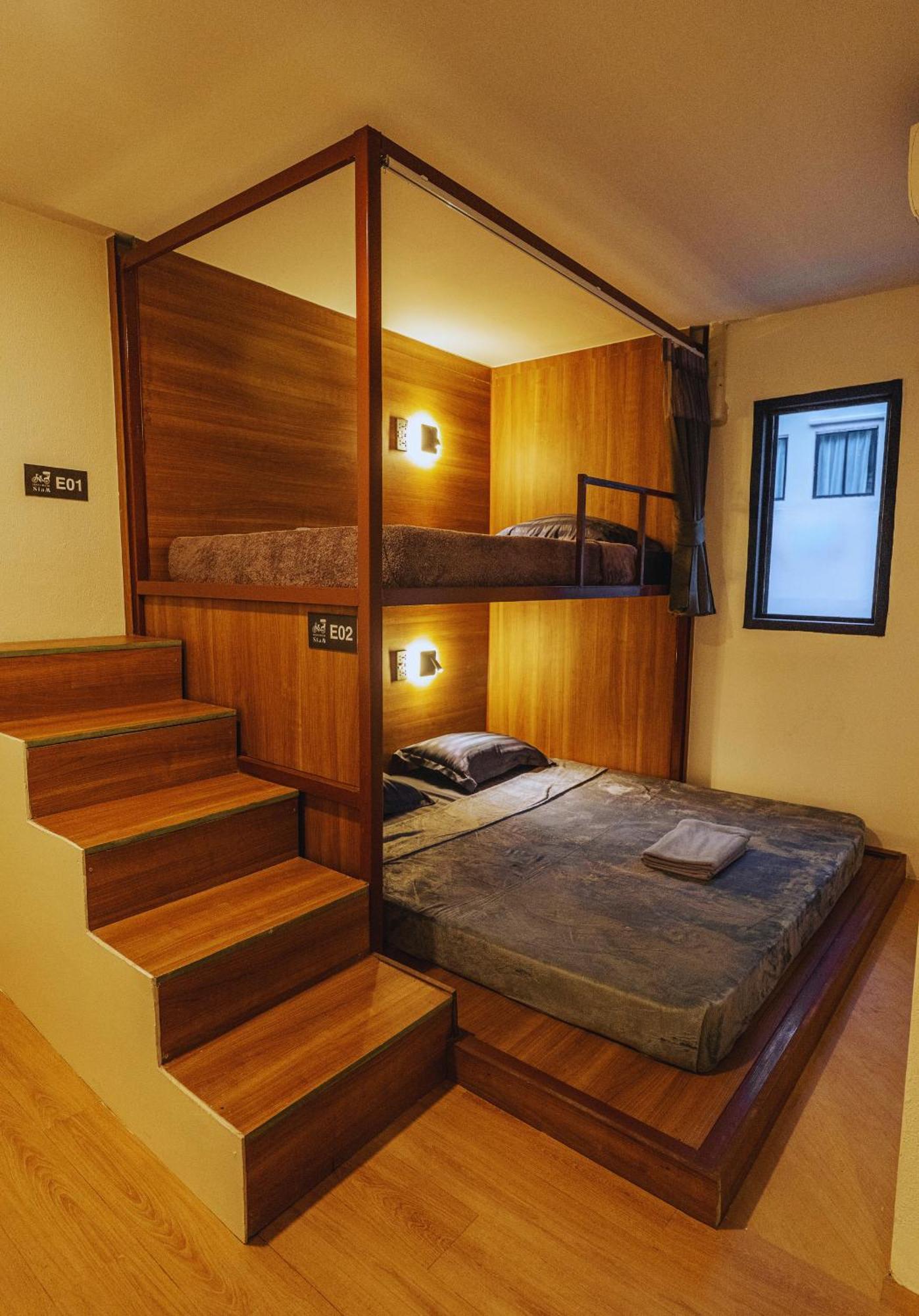 Bed in 8-Bed Mixed Dormitory Room
