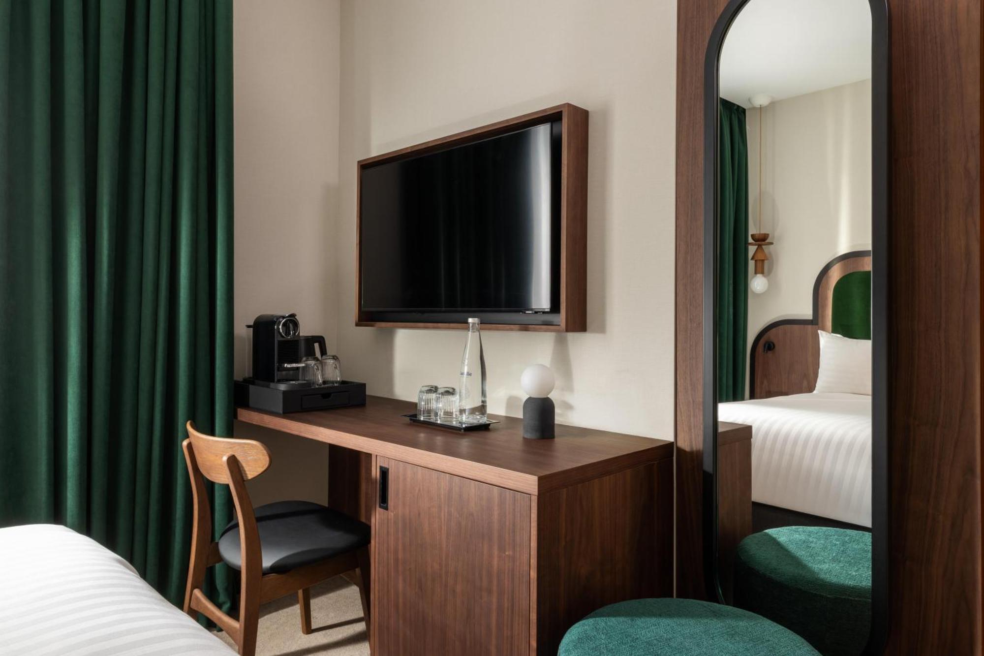 Deluxe Single Room