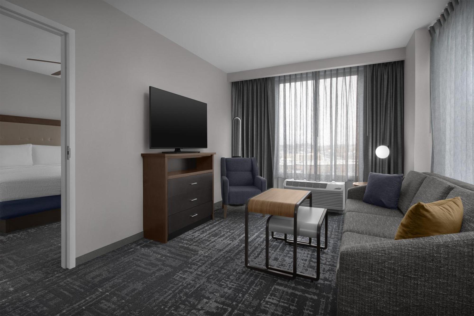 One-Bedroom King Suite - Non-Smoking,1742622074:JPEG