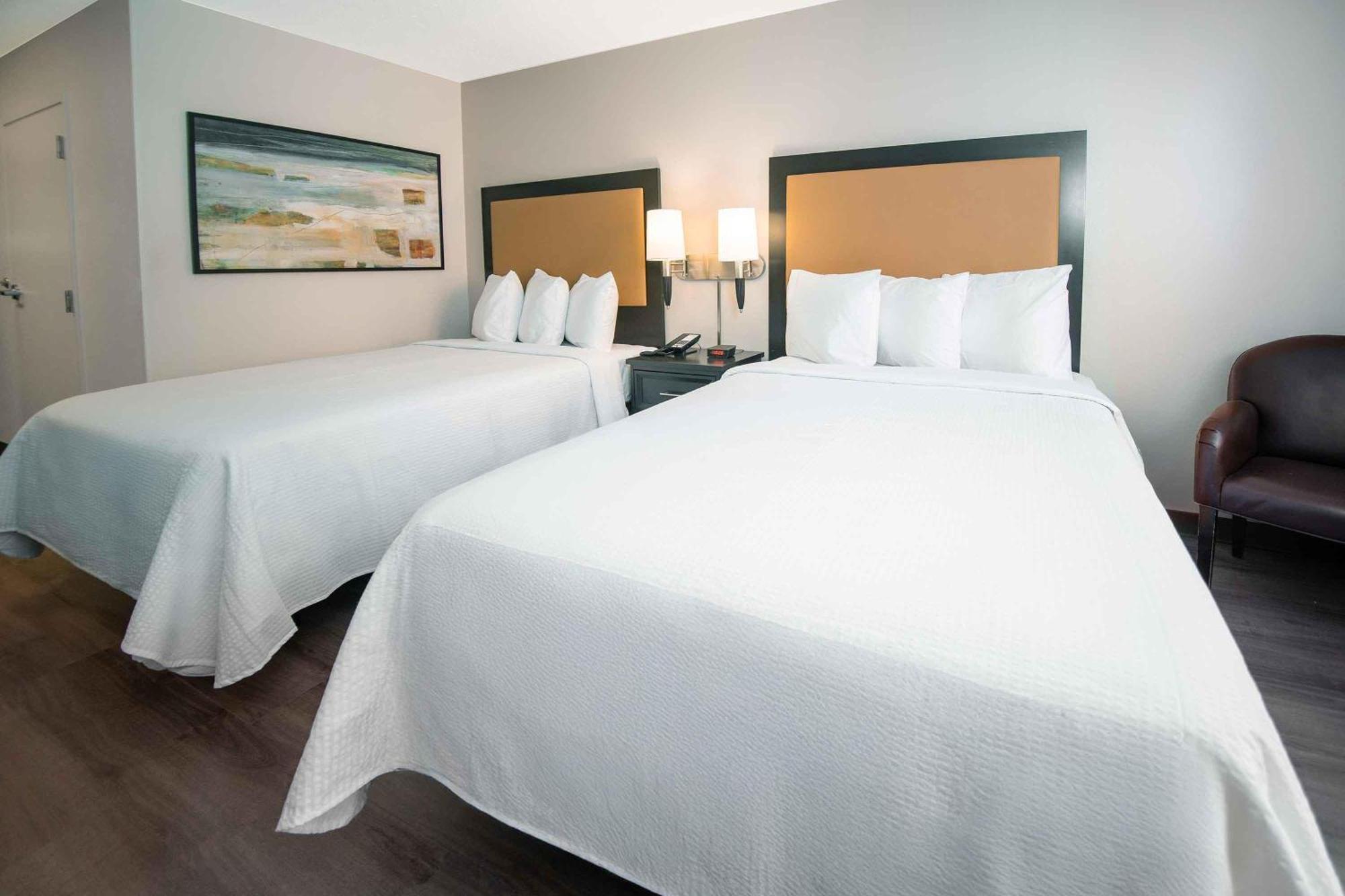 One Bedroom Suite with 2 Double Beds - Non-Smoking