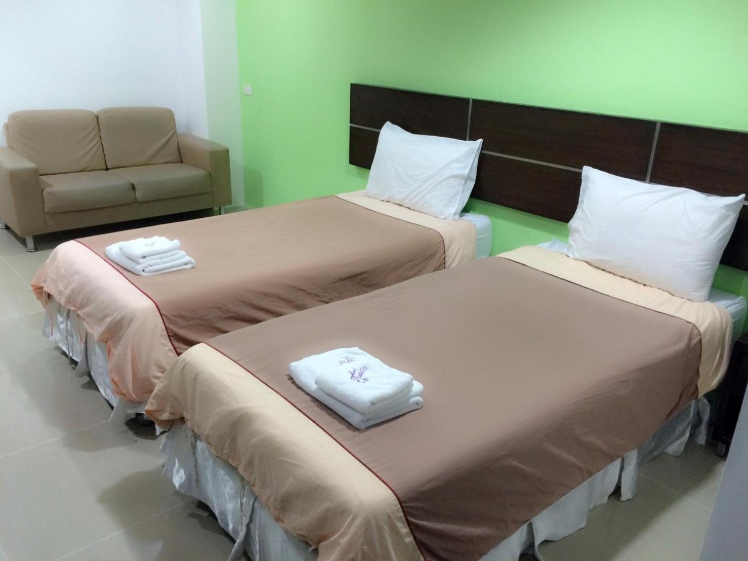 Standard Twin Room